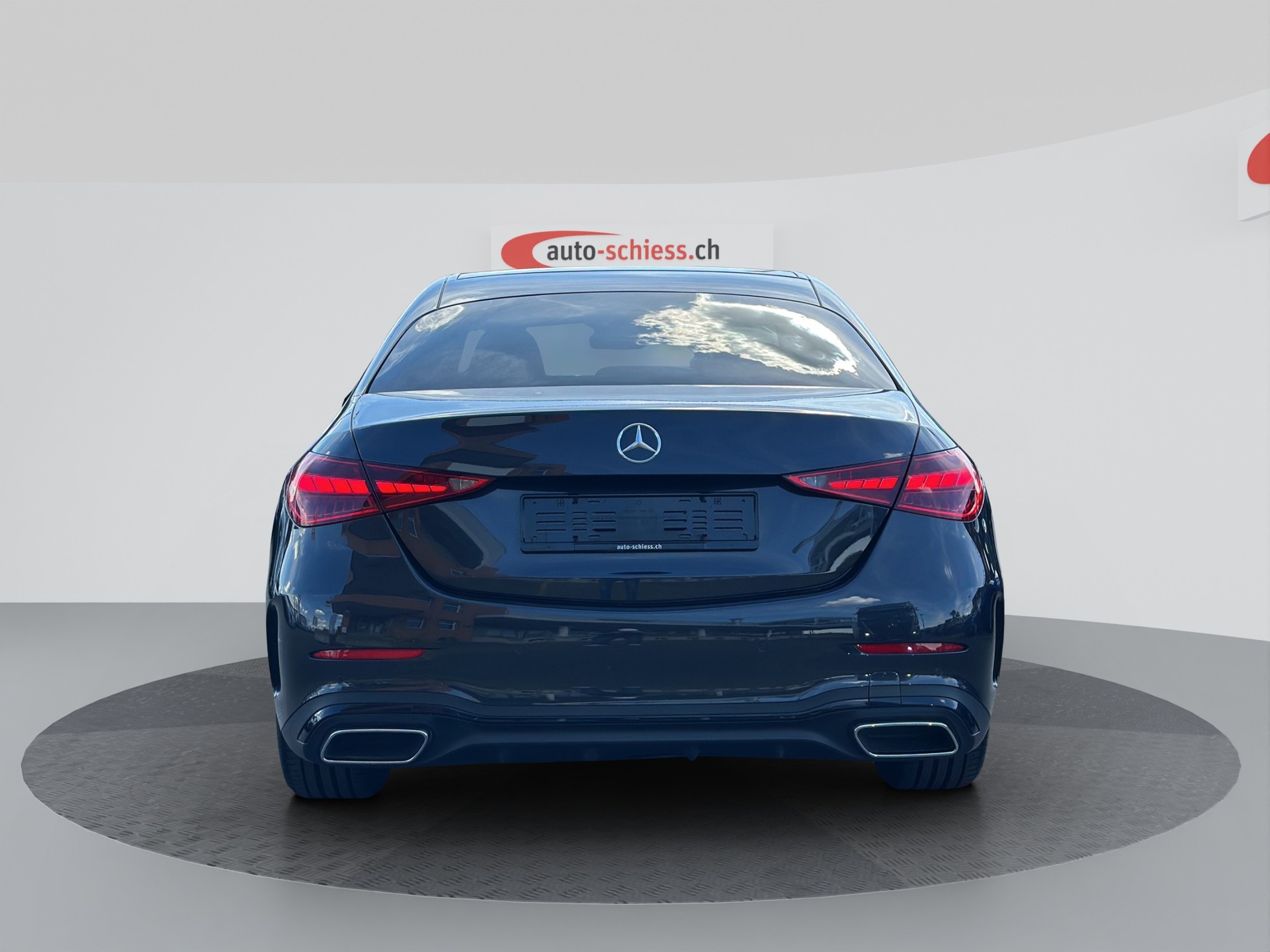 MERCEDES-BENZ C 180 AMG Line Night-showroom-element-3