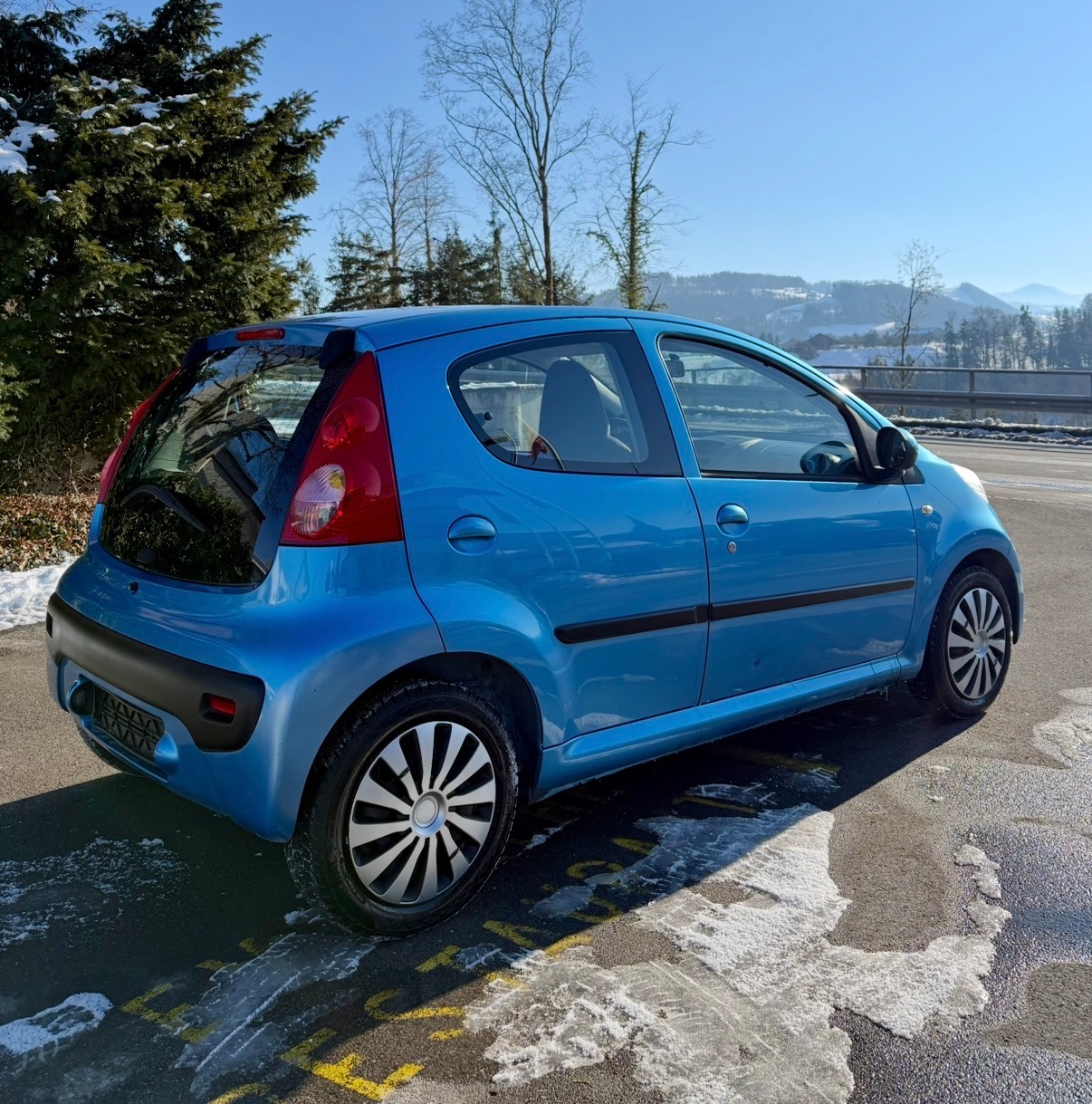 PEUGEOT 107 1.0 Trendy-image-7