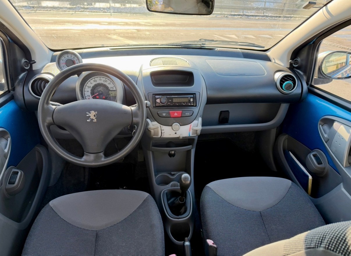 PEUGEOT 107 1.0 Trendy-image-2