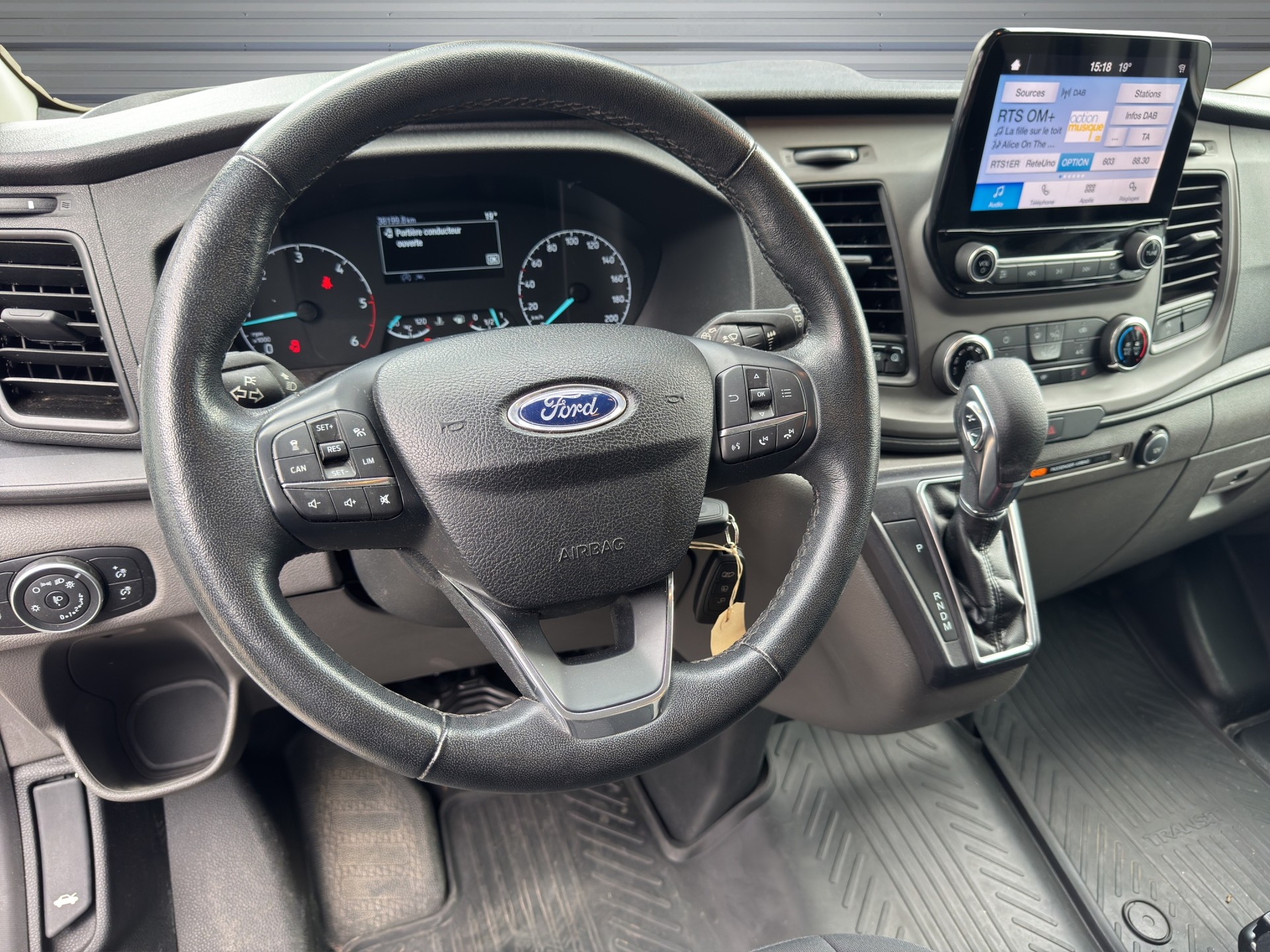 FORD Transit Custom Van 300 L1H1 Trend A-image-9