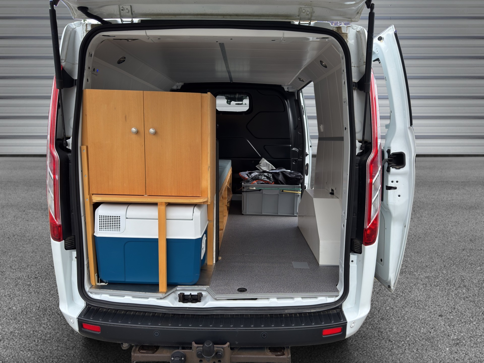 FORD Transit Custom Van 300 L1H1 Trend A-image-12