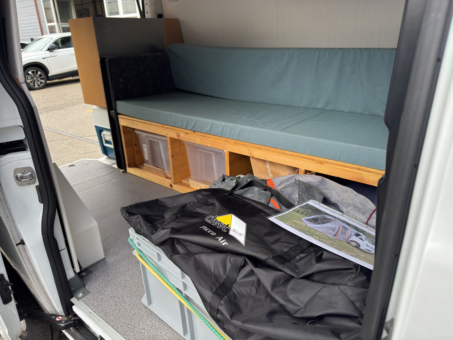 FORD Transit Custom Van 300 L1H1 Trend A-image-17