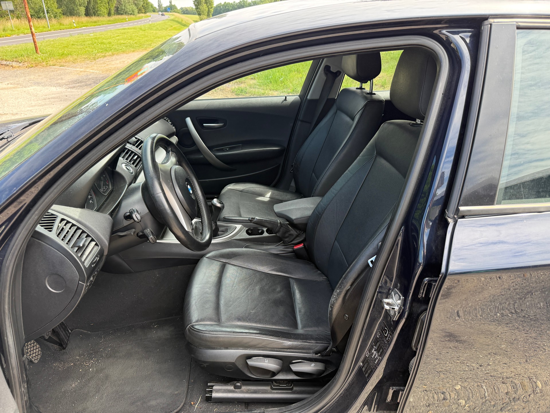 BMW 116i-image-10