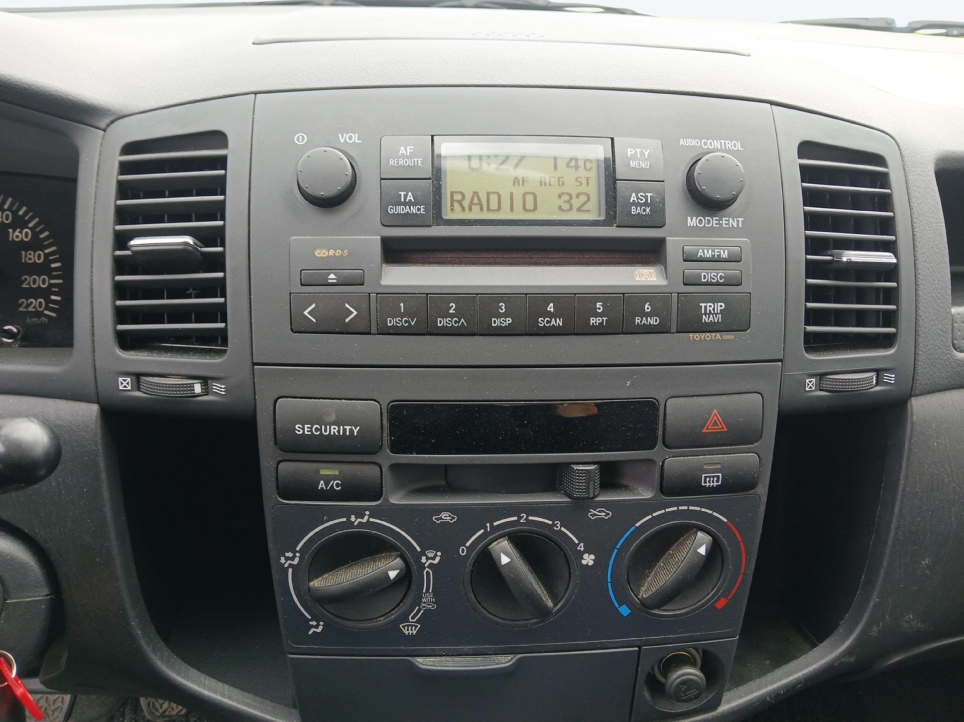 TOYOTA Corolla Verso 1.6 VVT-i Linea Terra Family-image-13