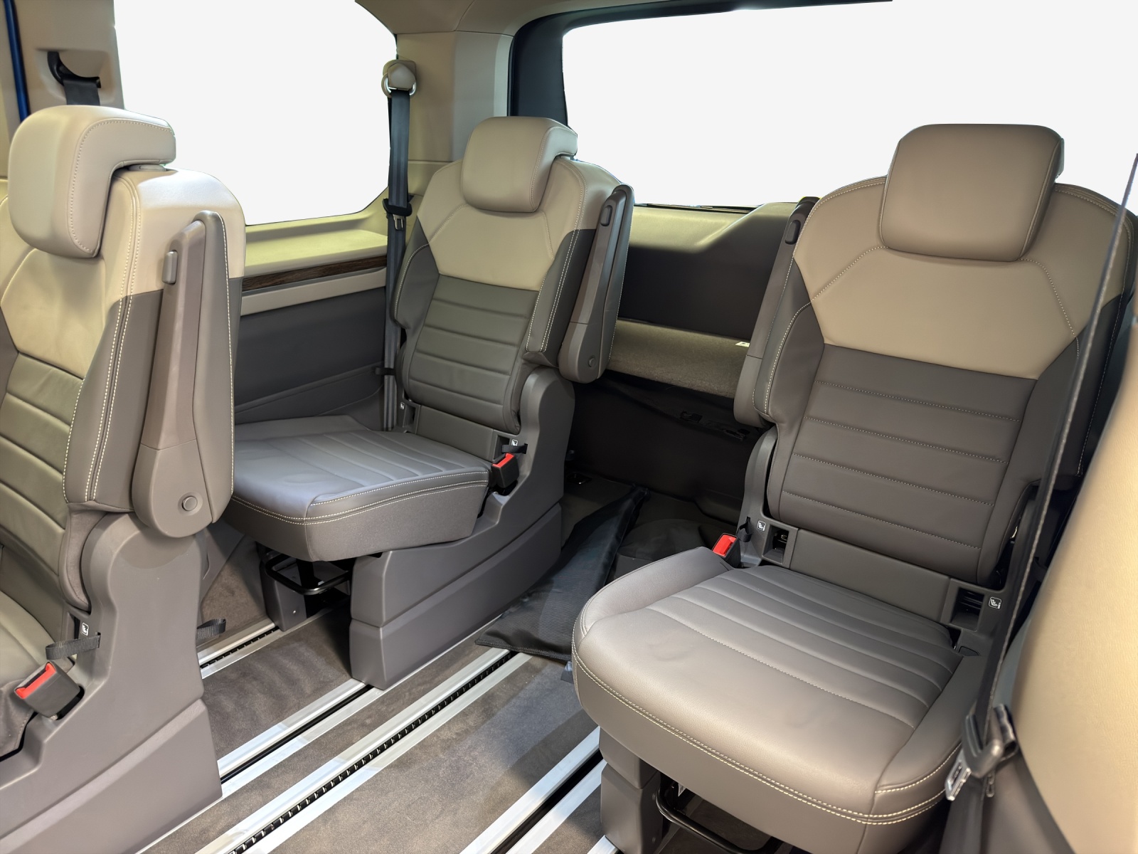 VW Multivan 1.4 eHybrid Style Liberty DSG-image-13