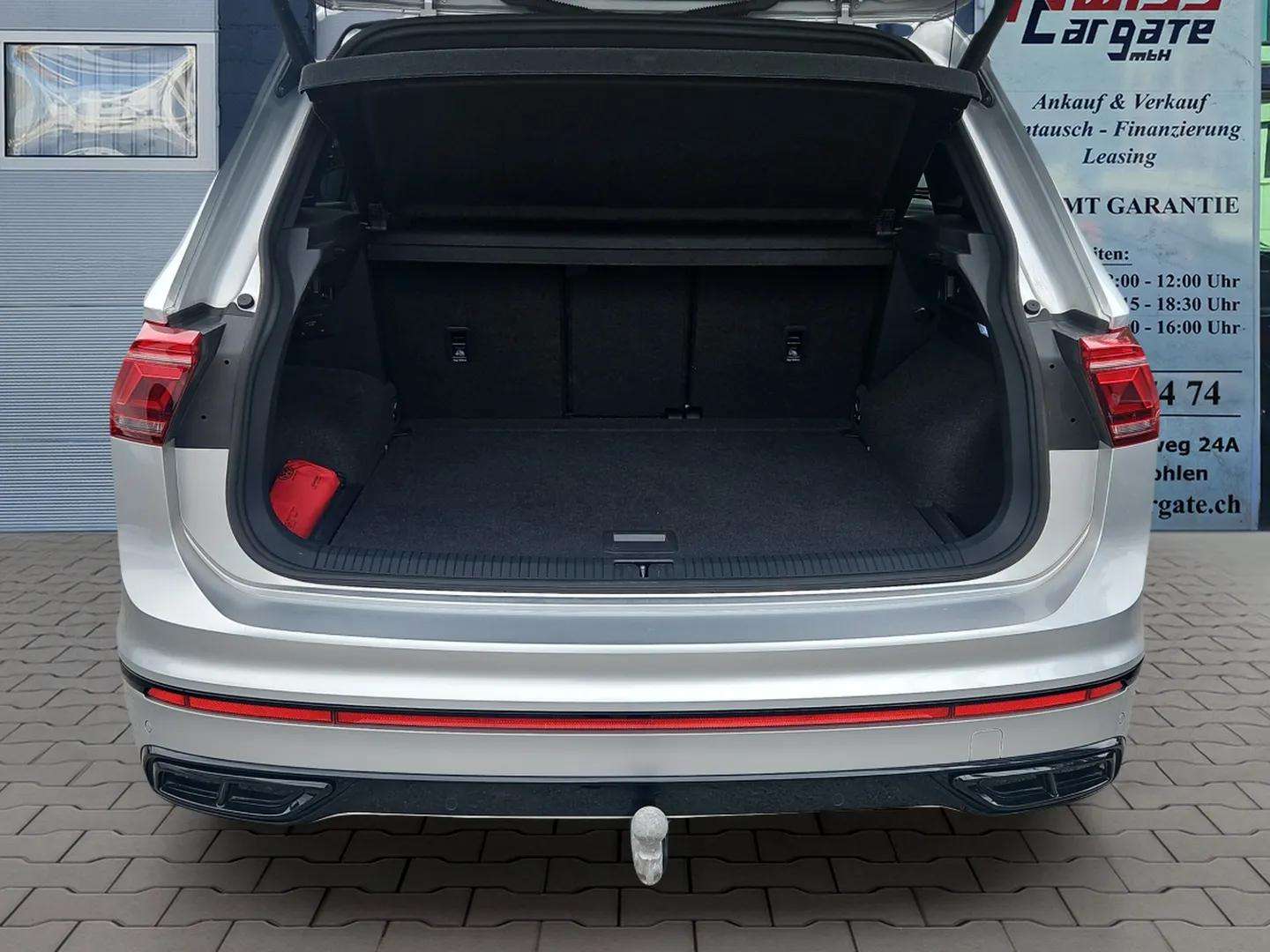 VW Tiguan 2.0TSI R-Line 4Motion DSG Black Style mit AHK-image-15