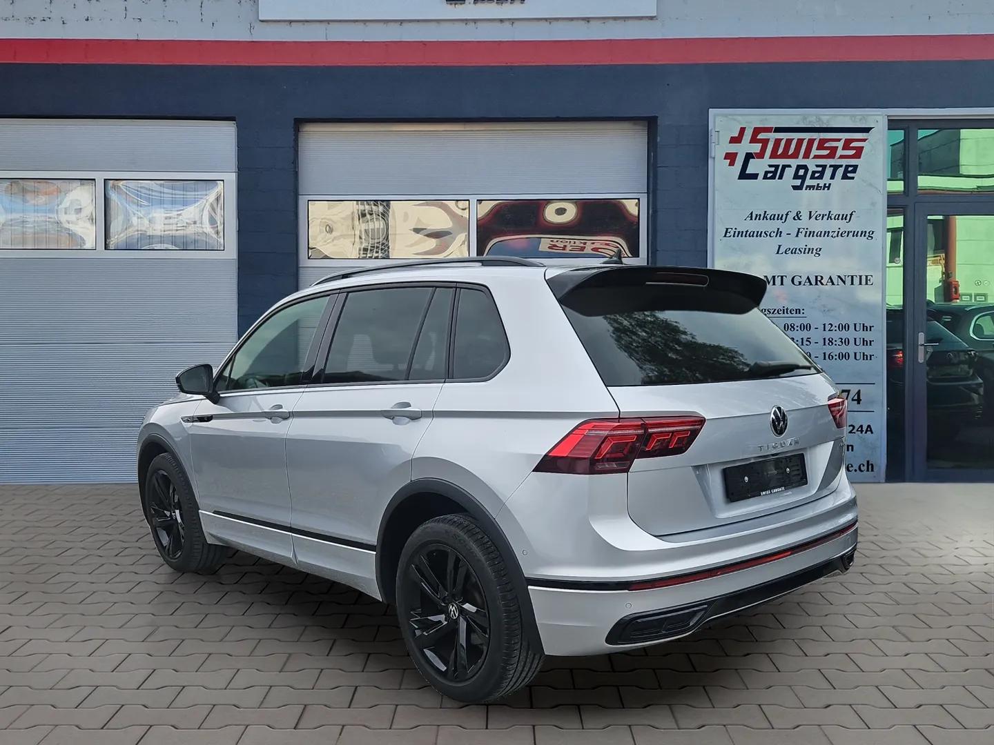 VW Tiguan 2.0TSI R-Line 4Motion DSG Black Style mit AHK-image-5