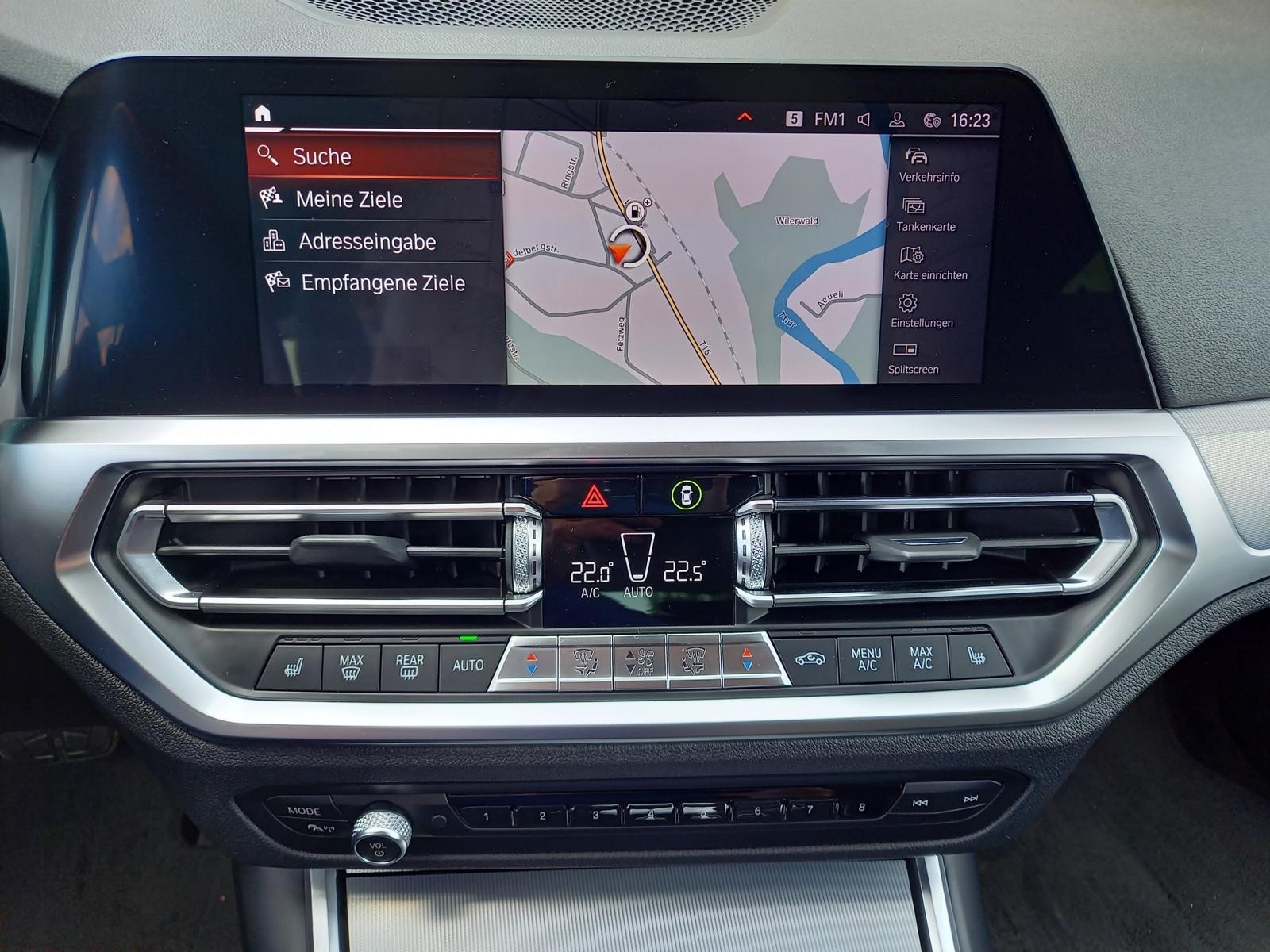 BMW 320d xDrive 48V Touring M Sport Steptronic-image-7