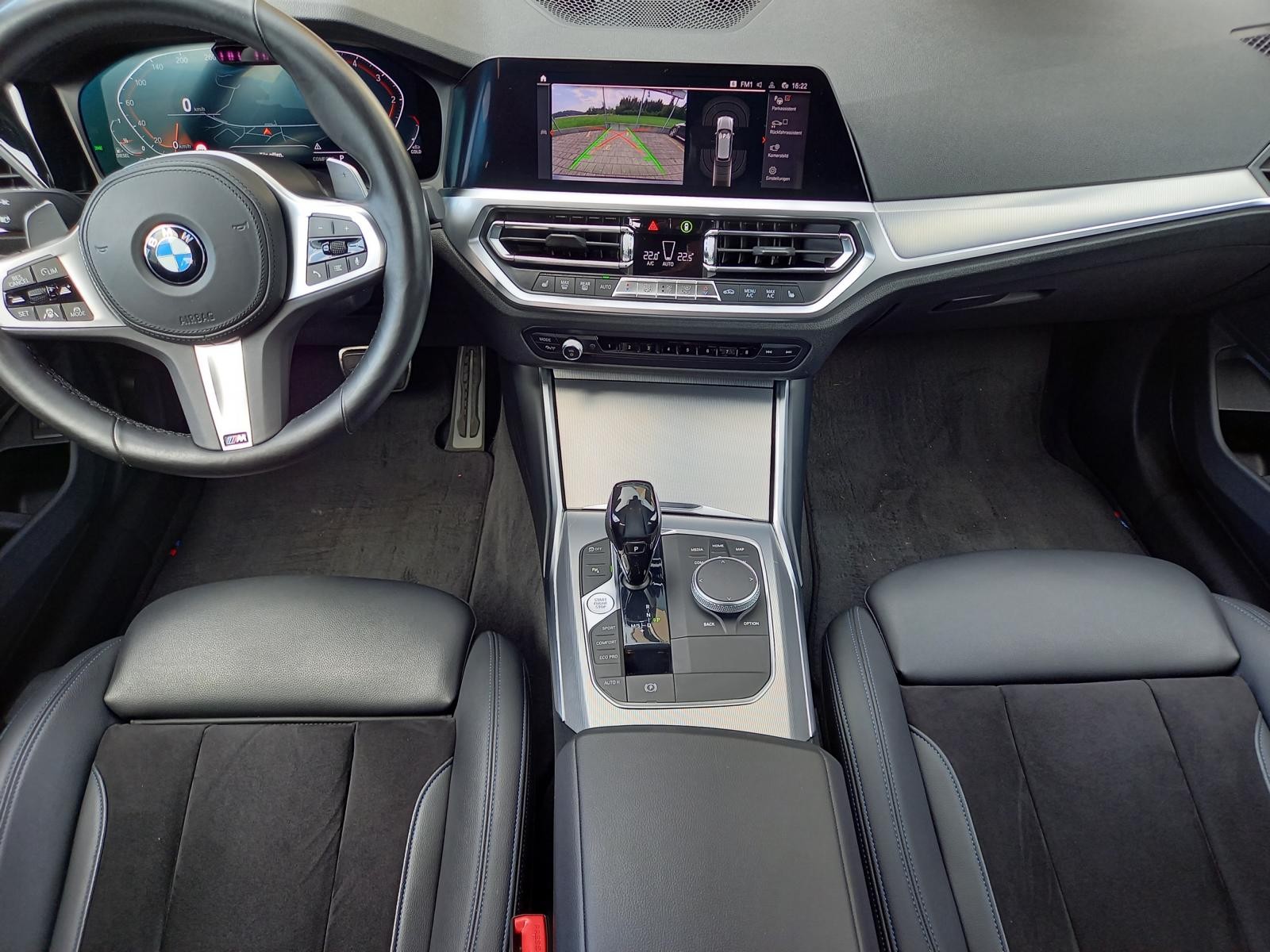 BMW 320d xDrive 48V Touring M Sport Steptronic-image-4