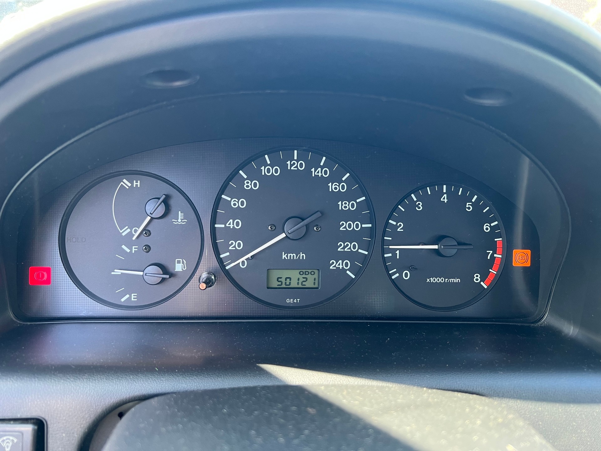 MAZDA 626 2.0i-16V-image-6