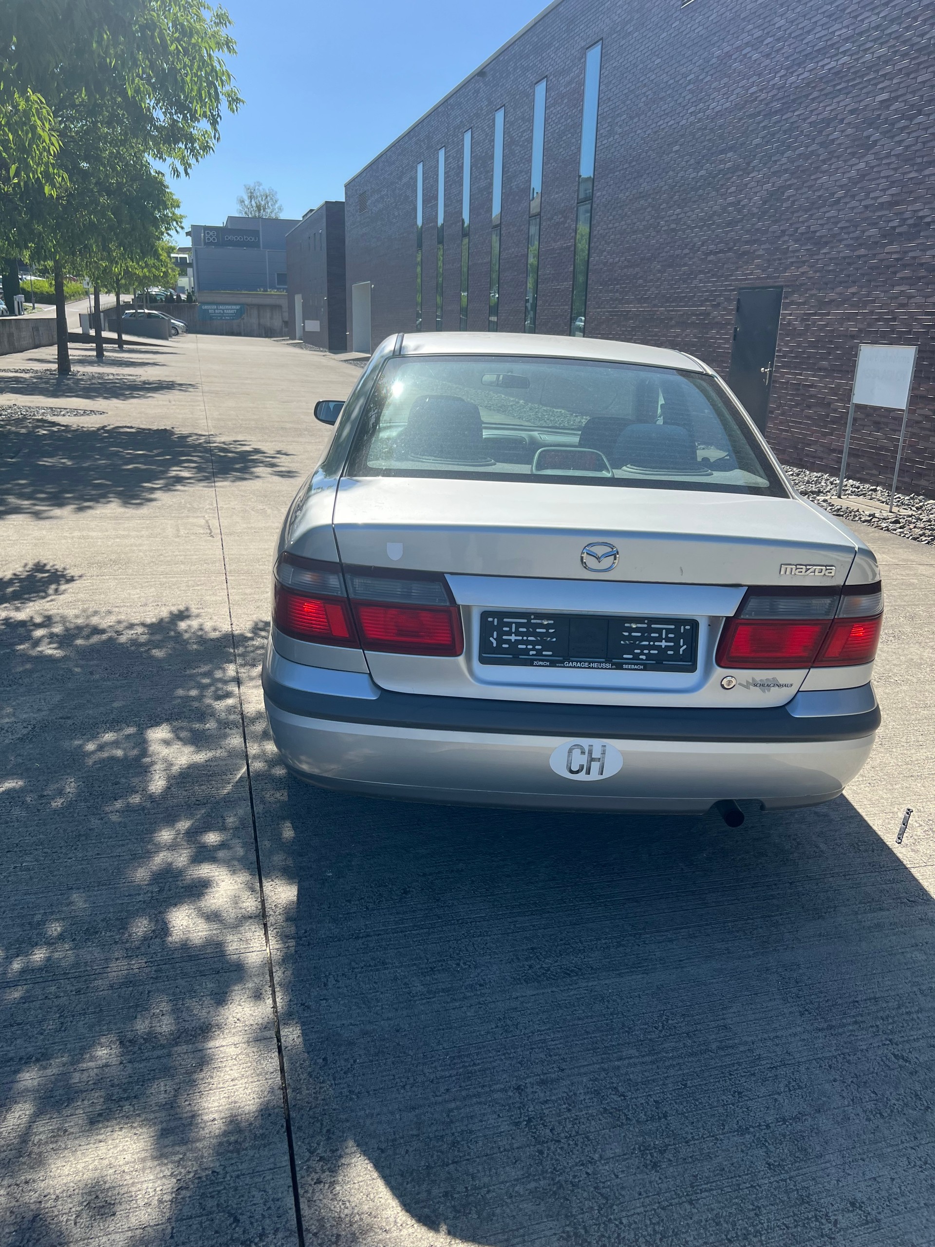 MAZDA 626 2.0i-16V-image-1
