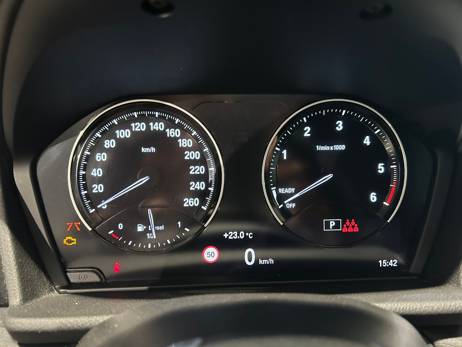 BMW 218d xDrive Gran Tourer Steptronic Essential Edition-image-25