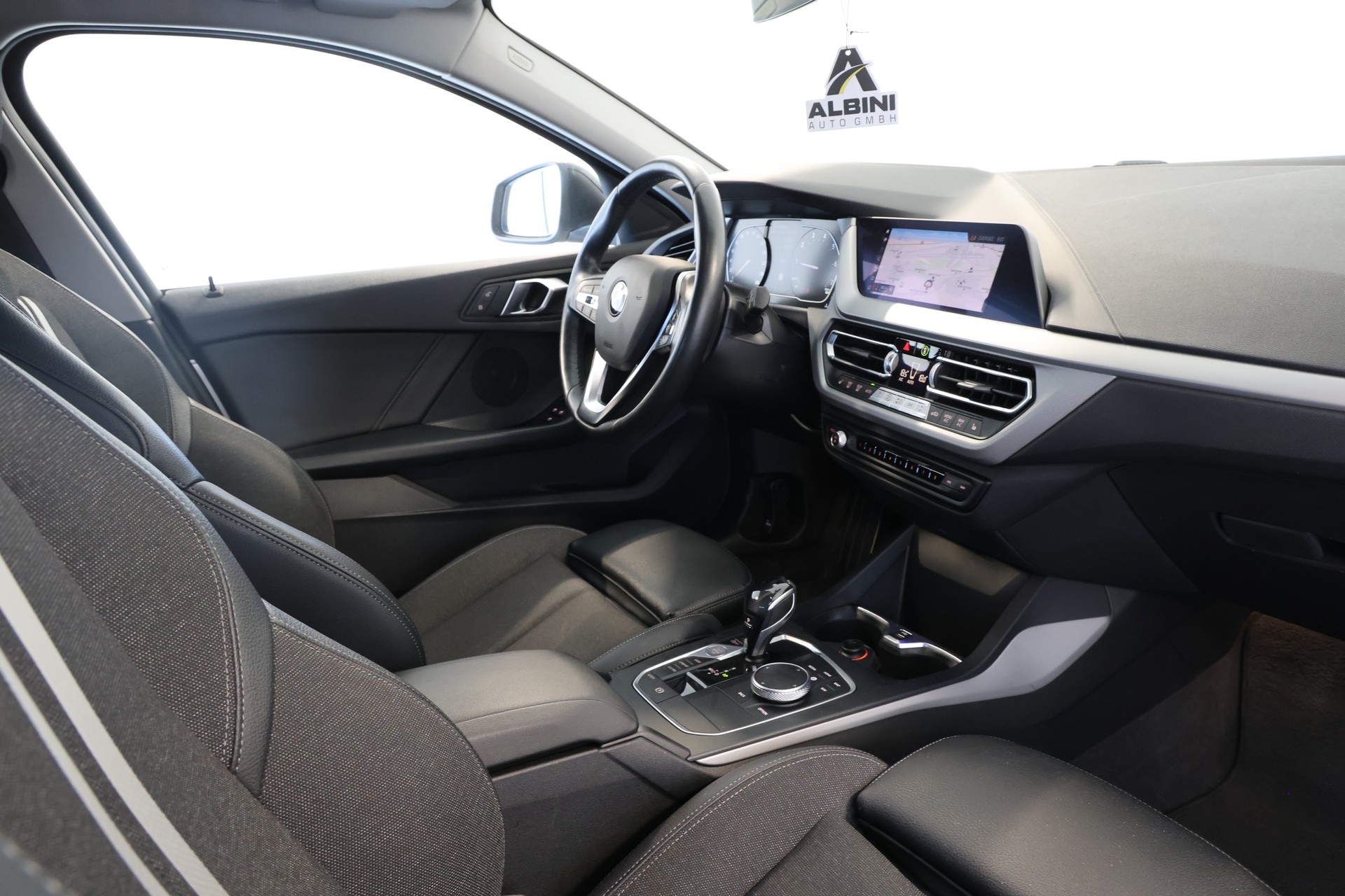 BMW 118i Steptronic-image-13