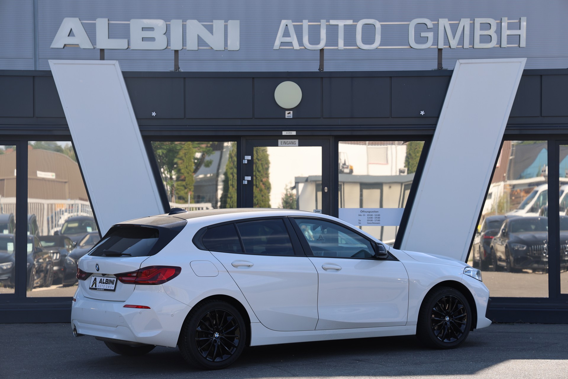 BMW 118i Steptronic-image-2