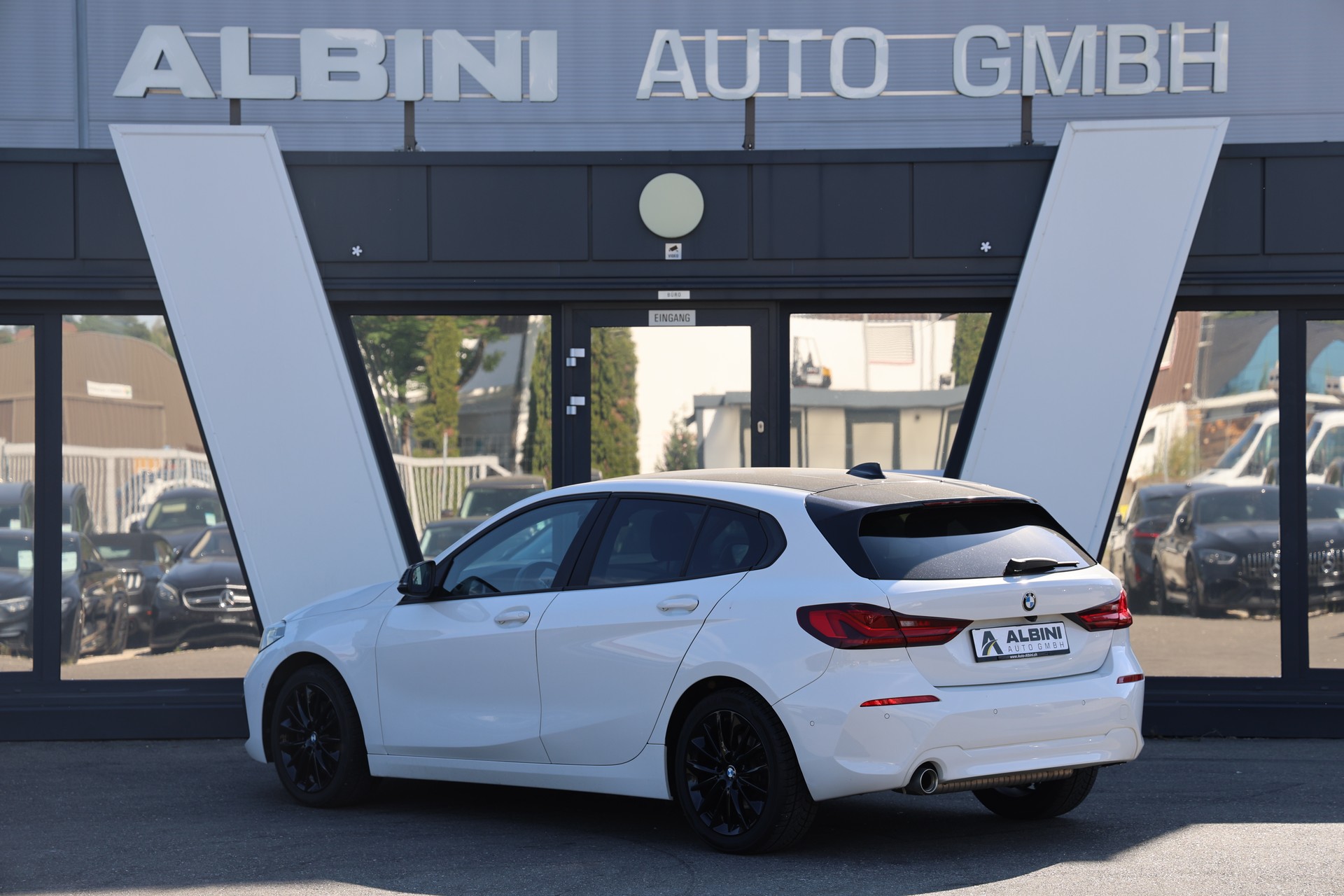 BMW 118i Steptronic-image-3