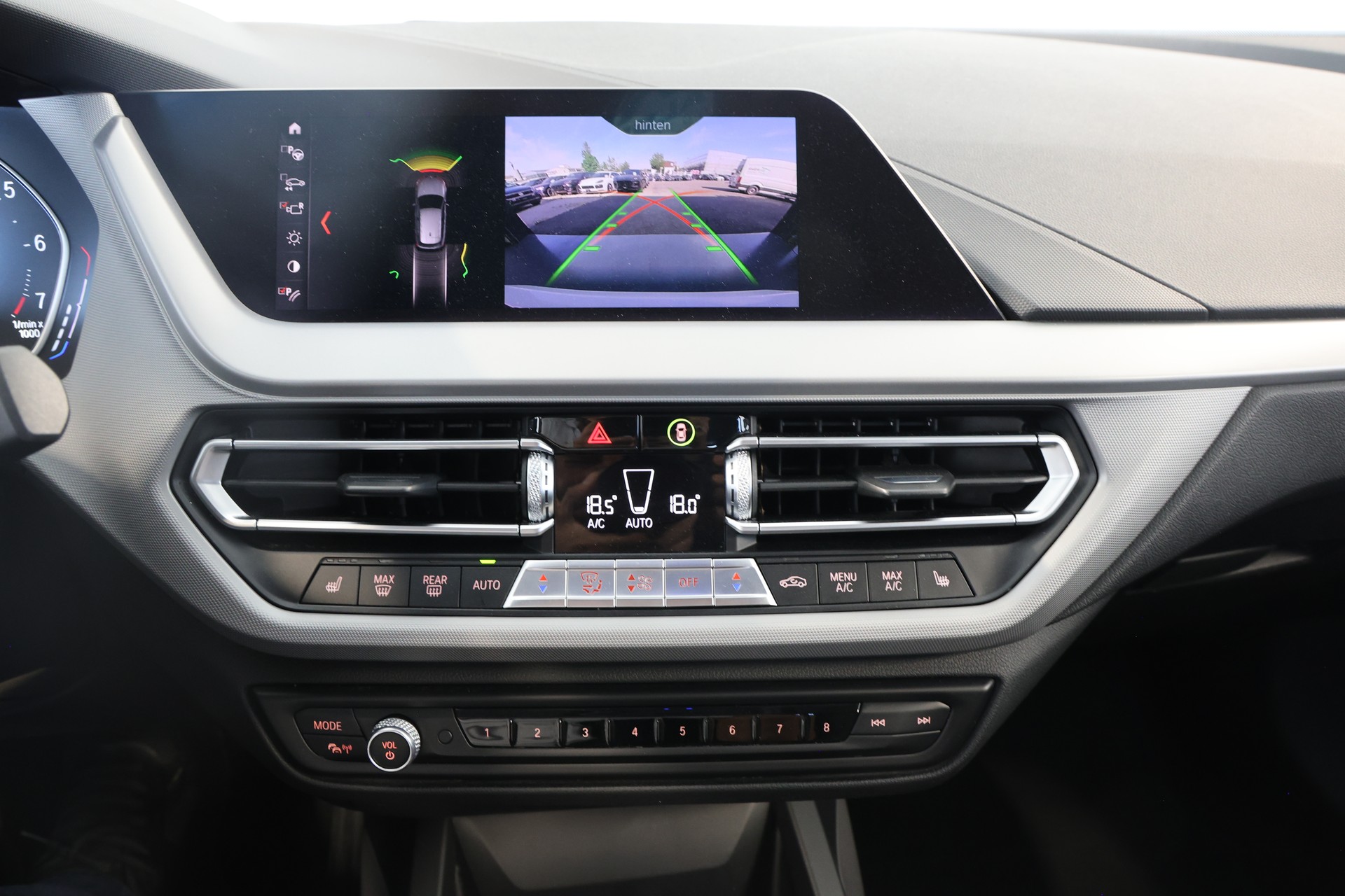 BMW 118i Steptronic-image-10