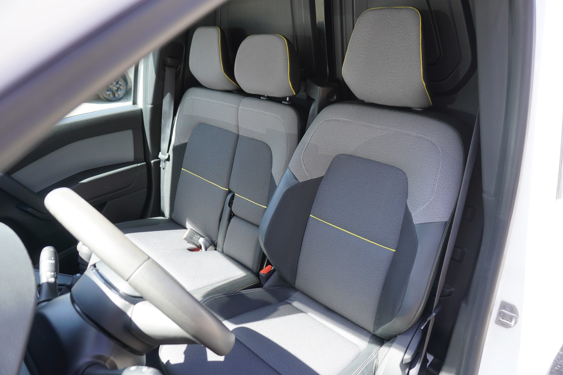 RENAULT Kangoo Van 1.3TCe Standard 100 PF Extra 3-PLÄTZE!!!-image-14