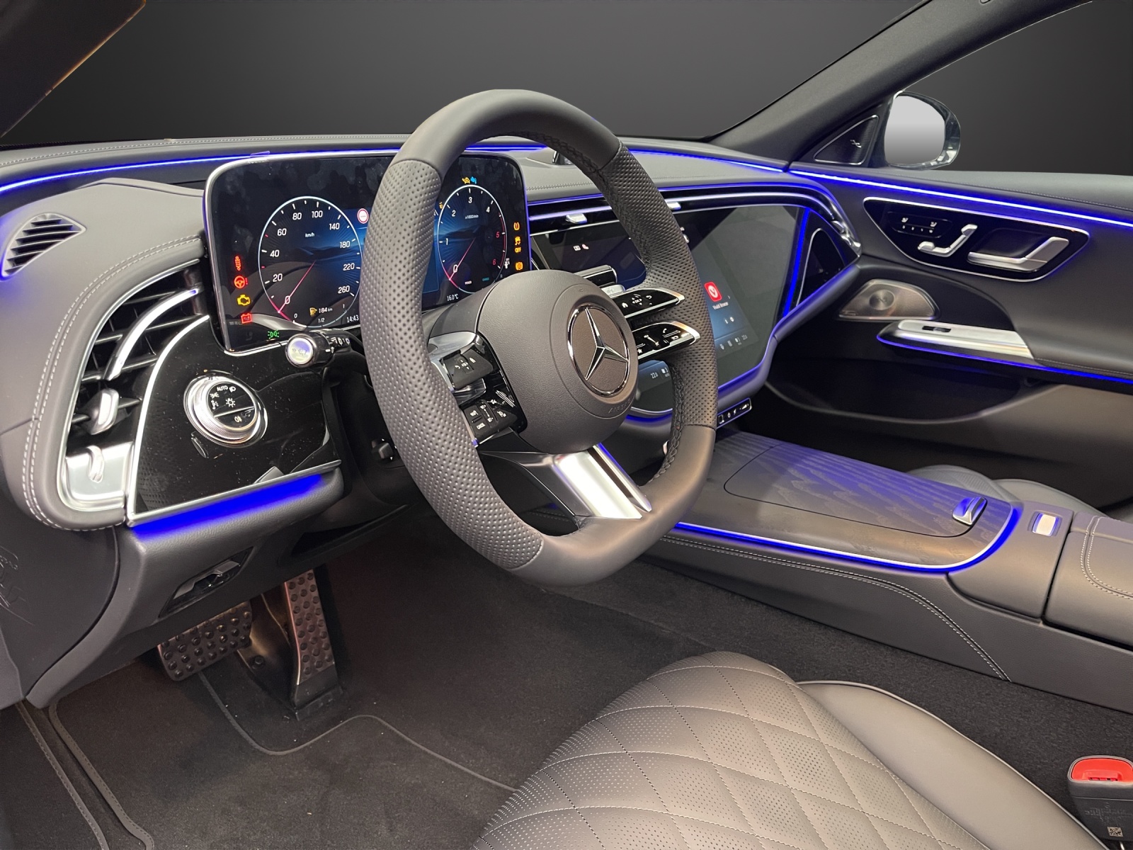 MERCEDES-BENZ E 220 d 4MATIC T-Modell-image-6