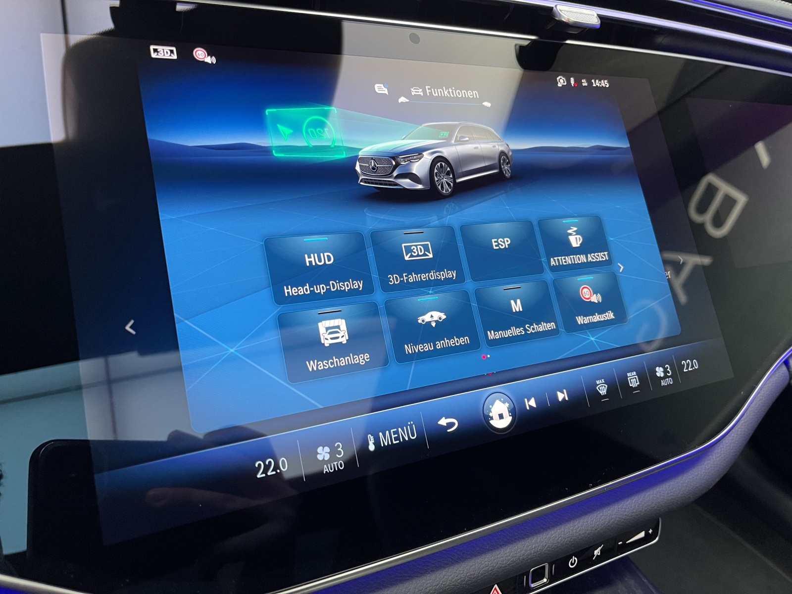 MERCEDES-BENZ E 220 d 4MATIC T-Modell-image-11