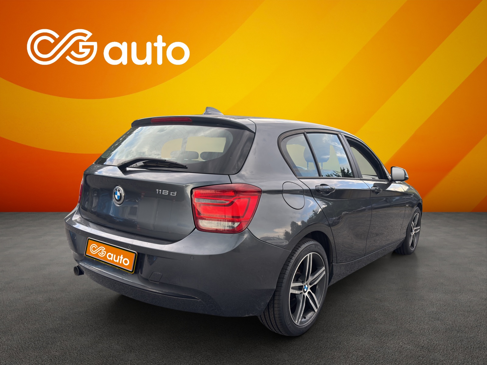 BMW 116d Sport Line Steptronic " MOTOR DEFEKT"-image-6