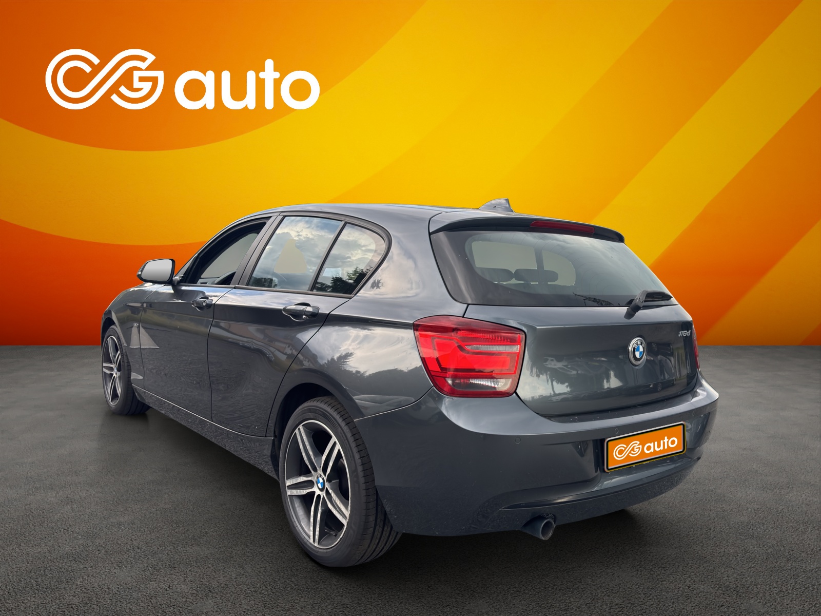 BMW 116d Sport Line Steptronic " MOTOR DEFEKT"-image-5