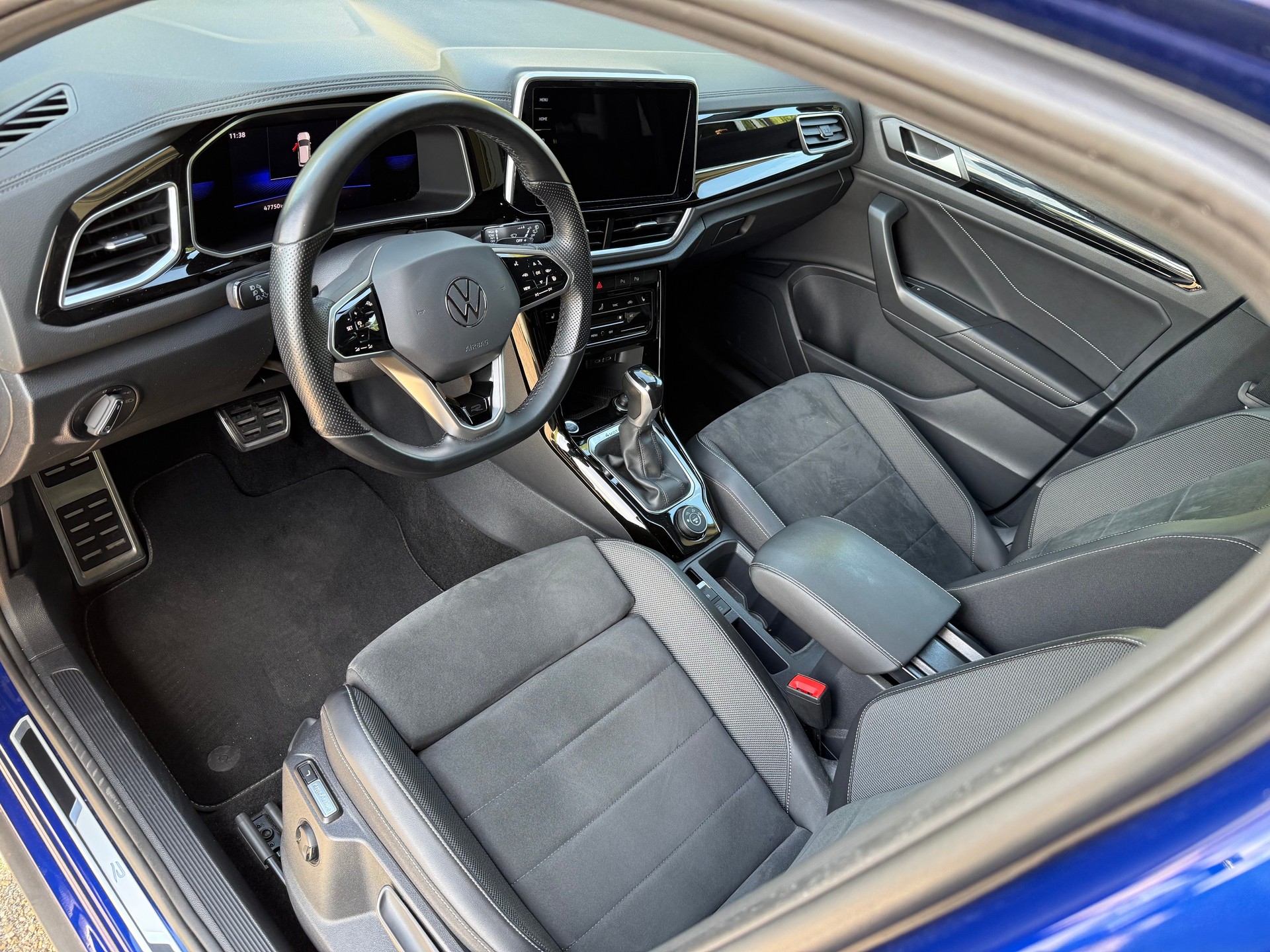 VW T-Roc 2.0 TSI R-Line DSG 4Motion-image-7