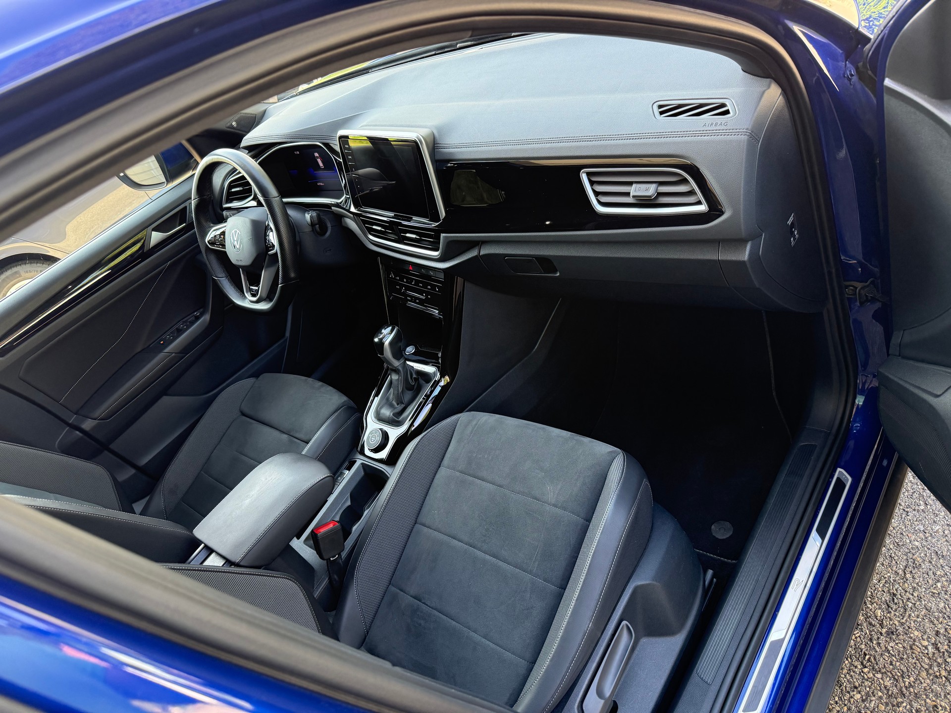 VW T-Roc 2.0 TSI R-Line DSG 4Motion-image-9