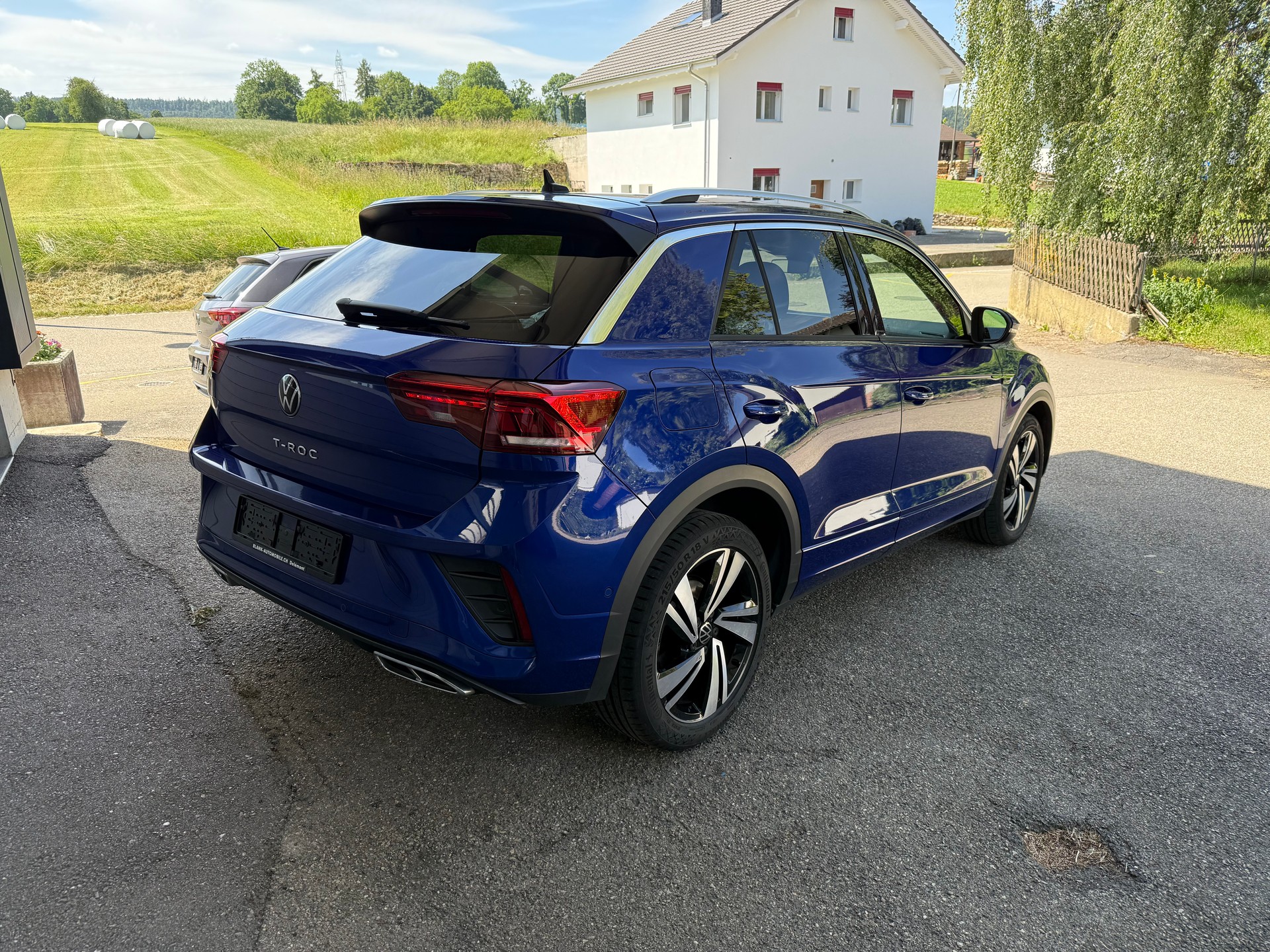 VW T-Roc 2.0 TSI R-Line DSG 4Motion-image-5