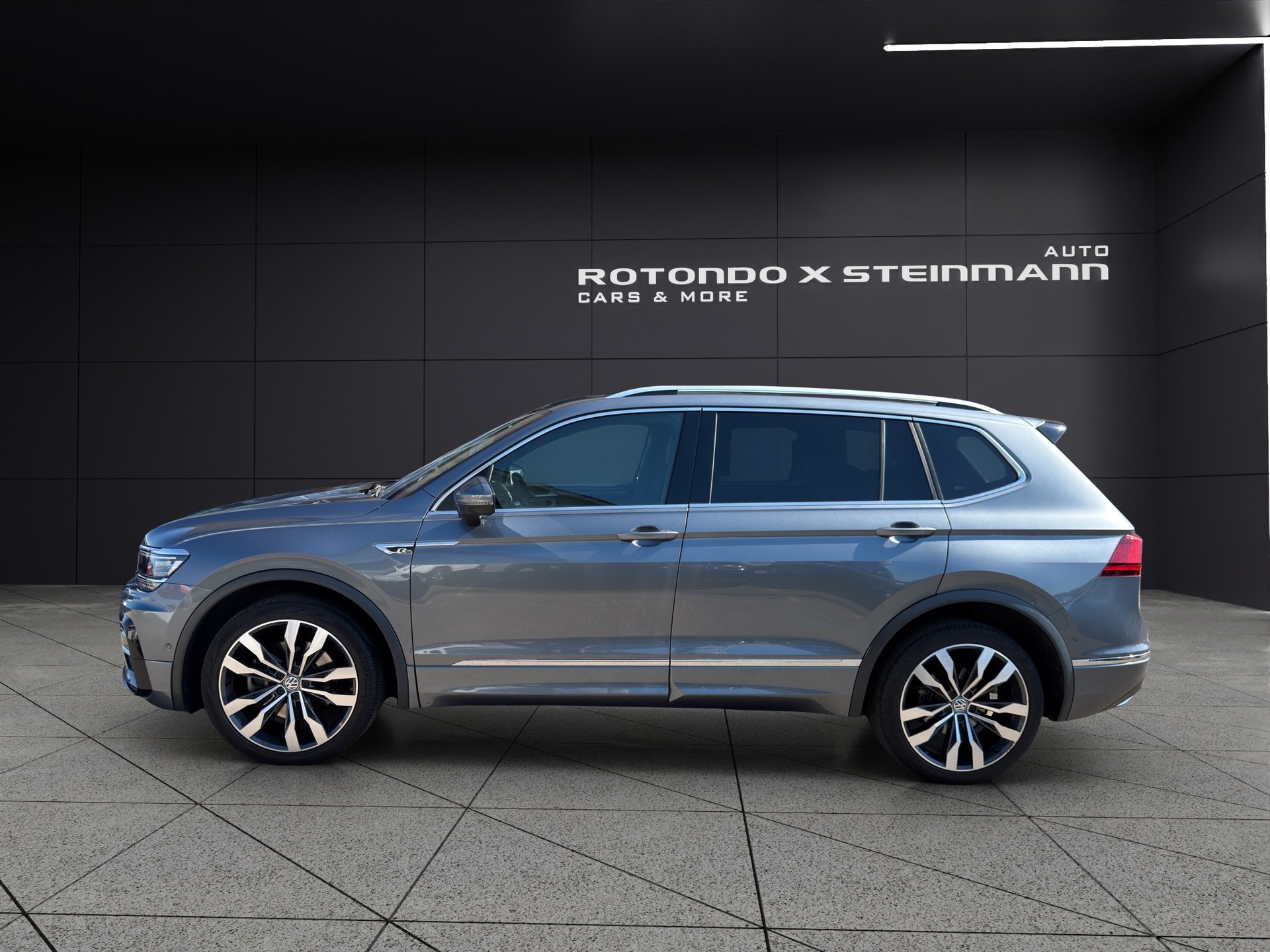VW R-Line High Line-image-1