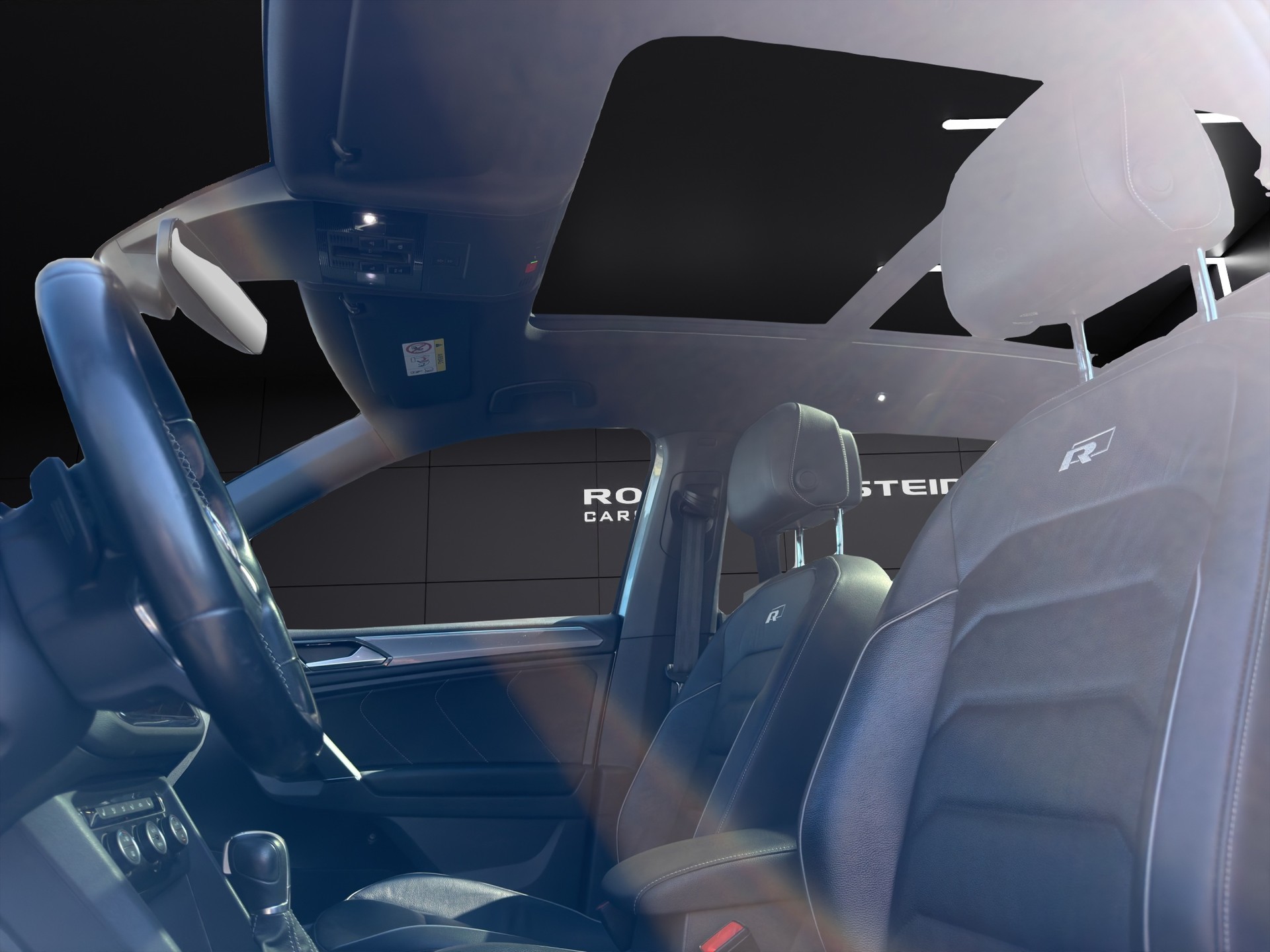 VW R-Line High Line-image-8