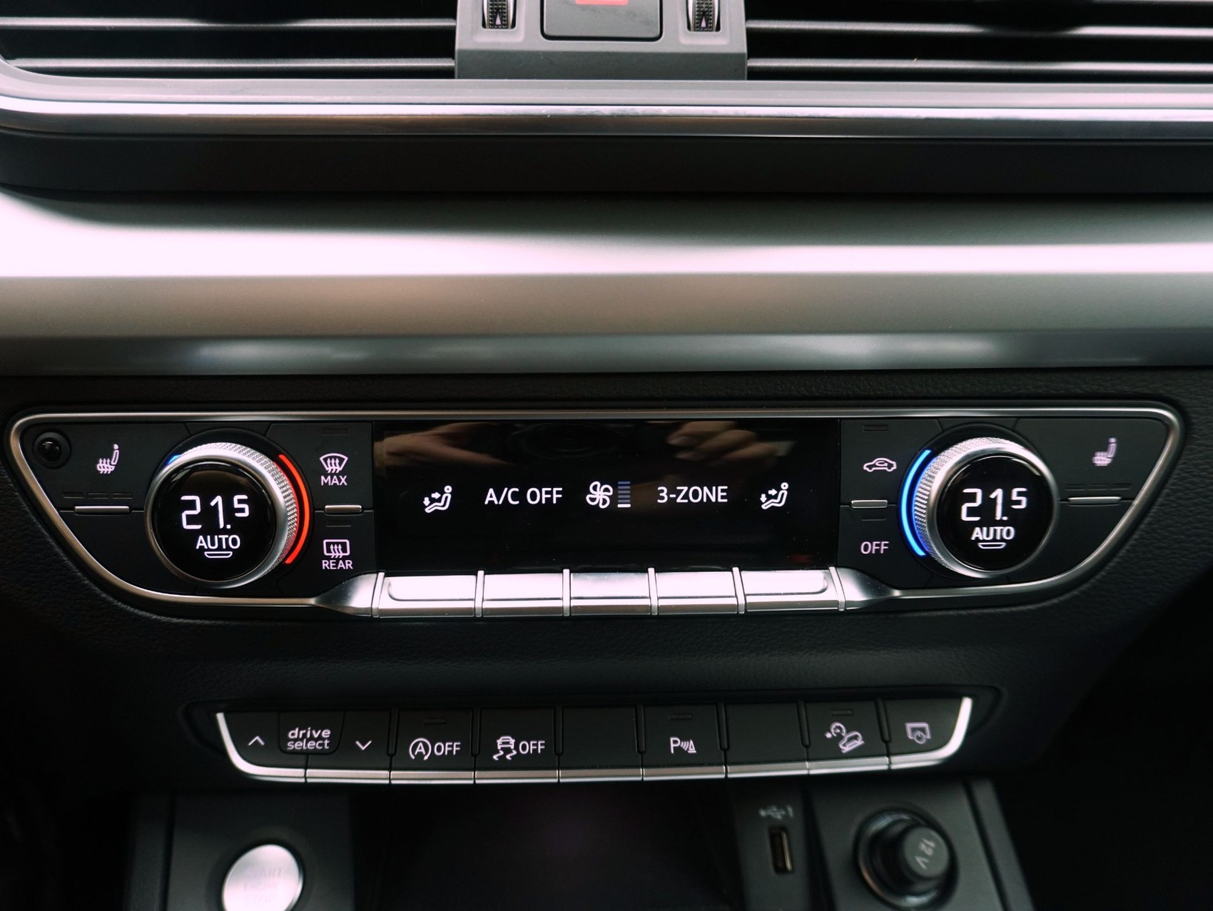 AUDI Q5 Sportback 45 TFSI Advanced quattro S-Tronic-image-16