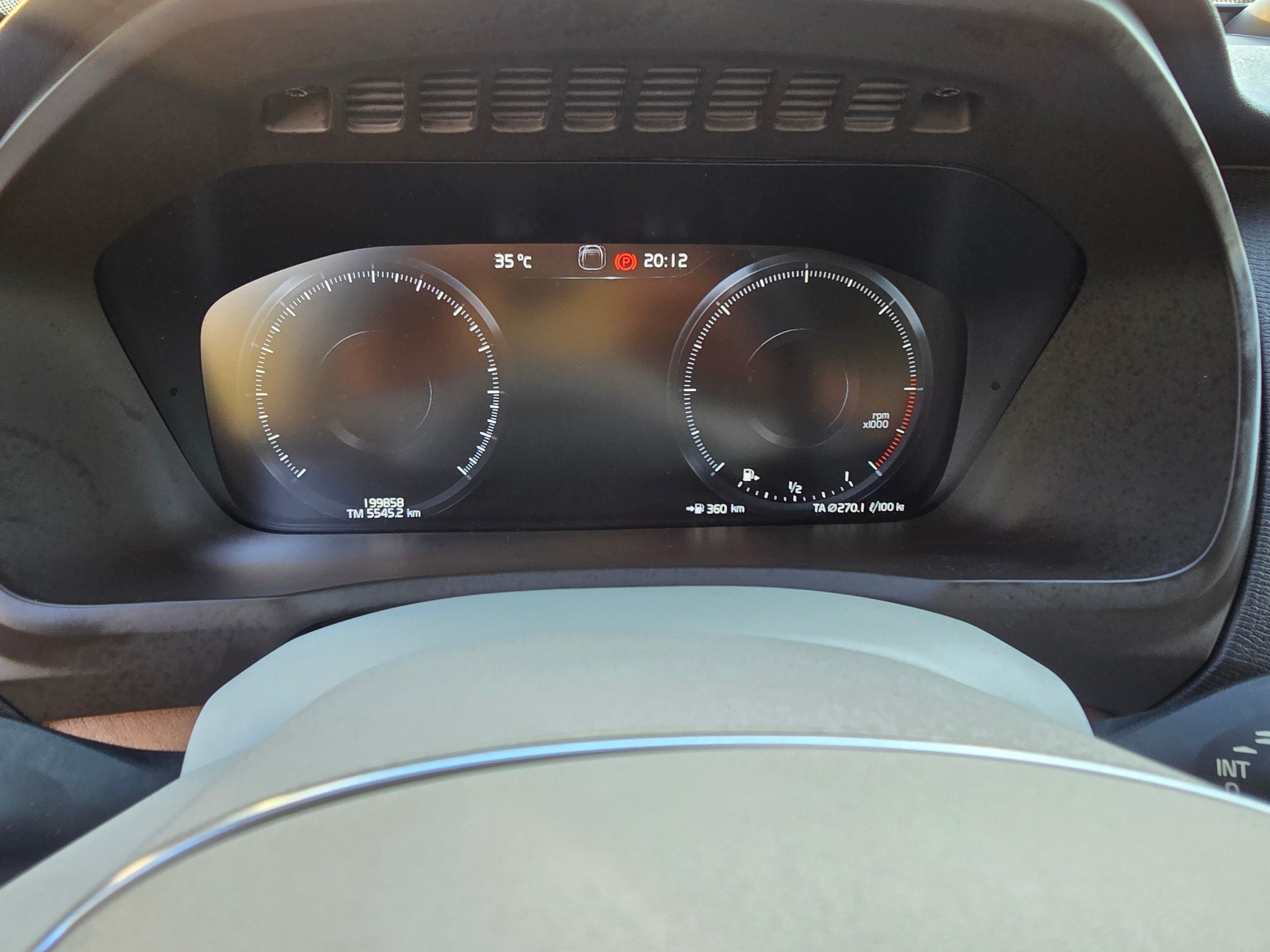 VOLVO XC90 D5 AWD Momentum Geartronic-image-25