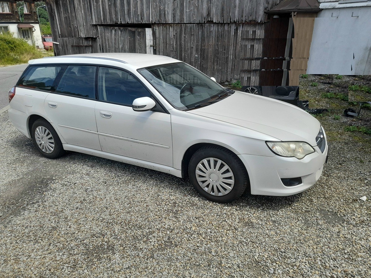 SUBARU Legacy 2.0R AWD Swiss-image-0