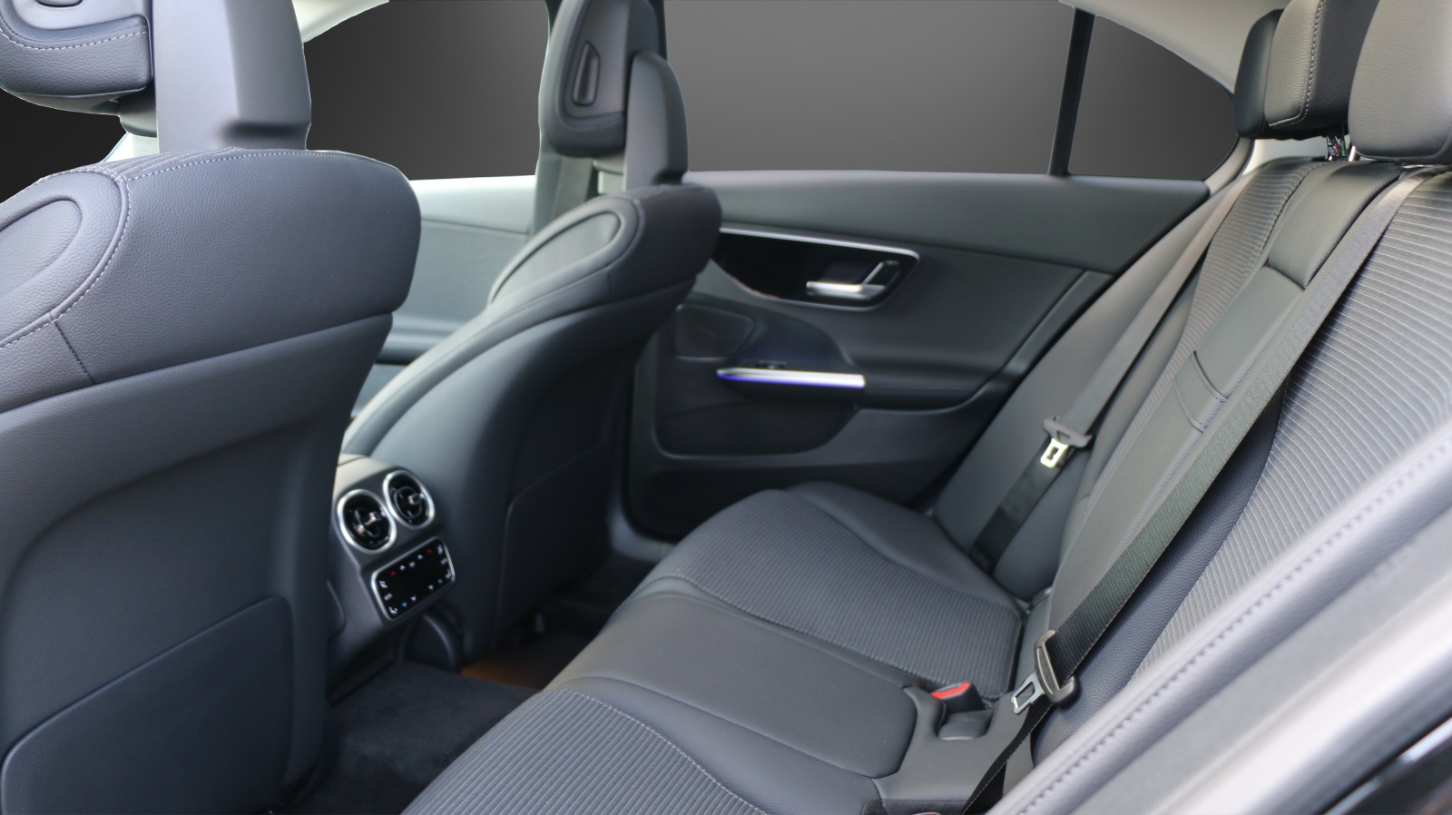 MERCEDES-BENZ C 220 d 4MATIC Limousine Swiss Star-image-6