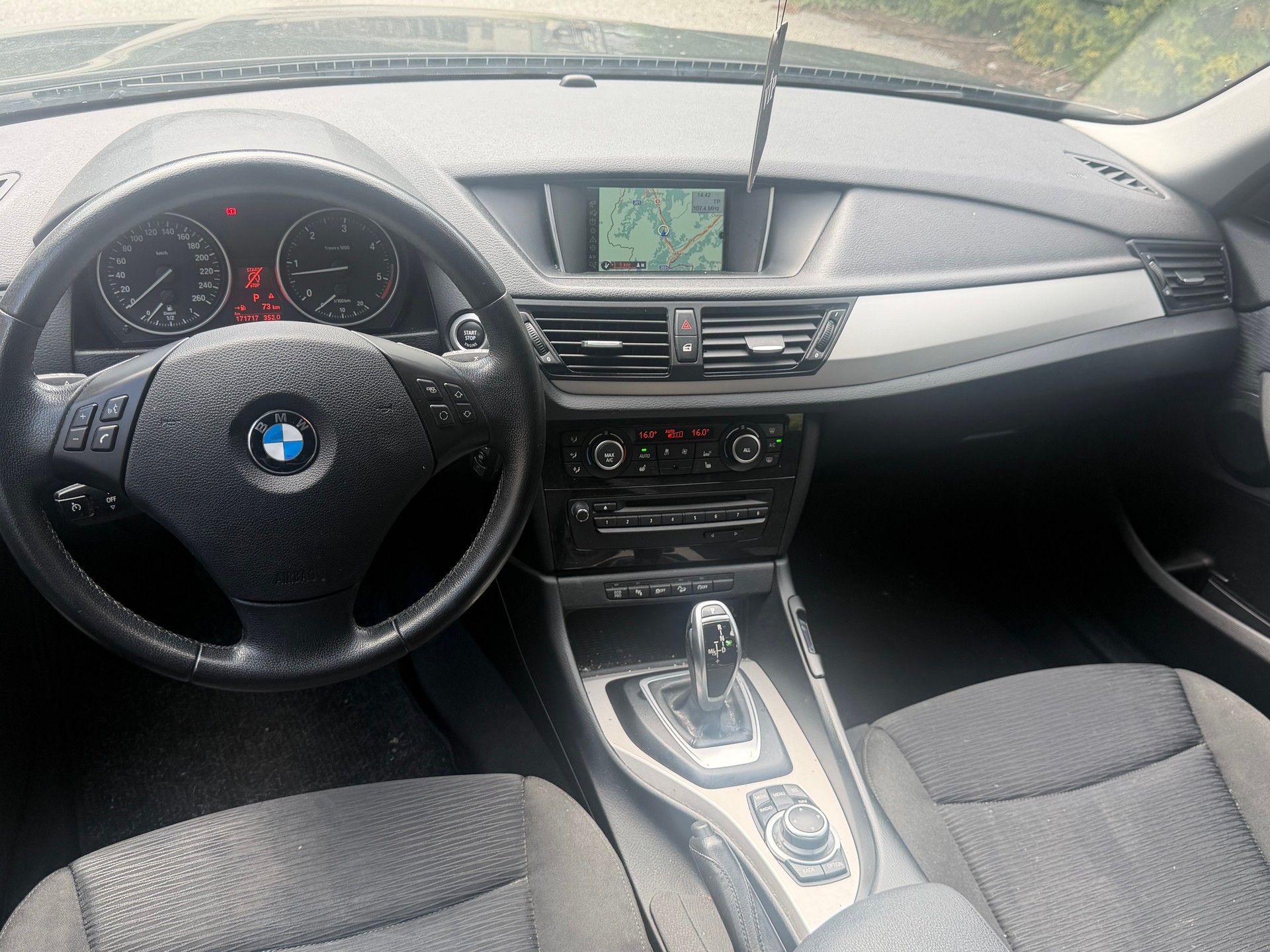 BMW X1 xDrive 18d Sport Line Steptronic-image-5