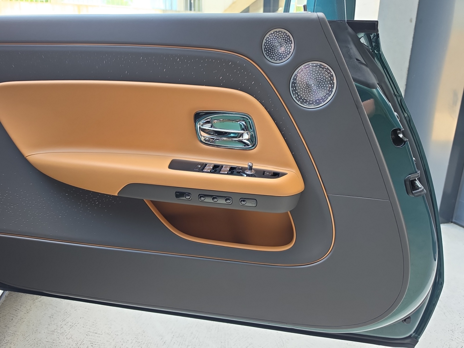 ROLLS-ROYCE Spectre Serie I - Herstellergarantie bis Juni 2030-image-13