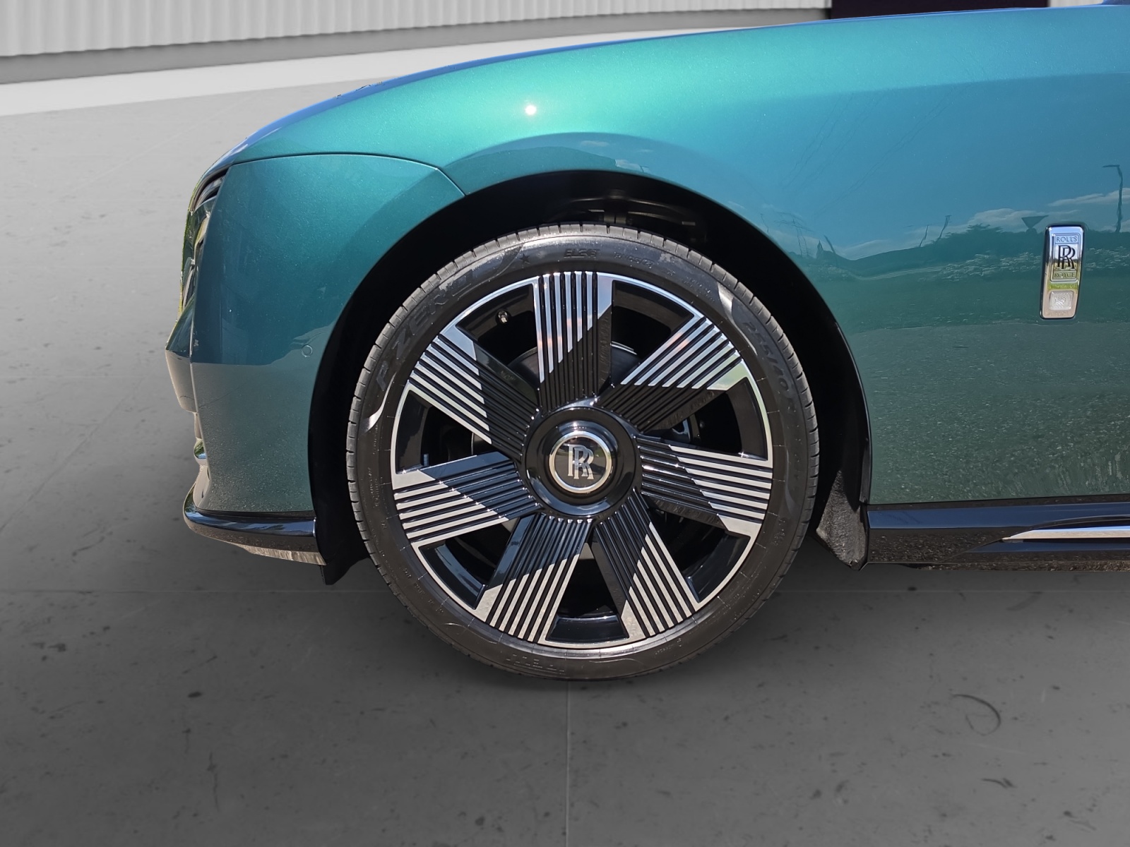 ROLLS-ROYCE Spectre Serie I - Herstellergarantie bis Juni 2030-image-5