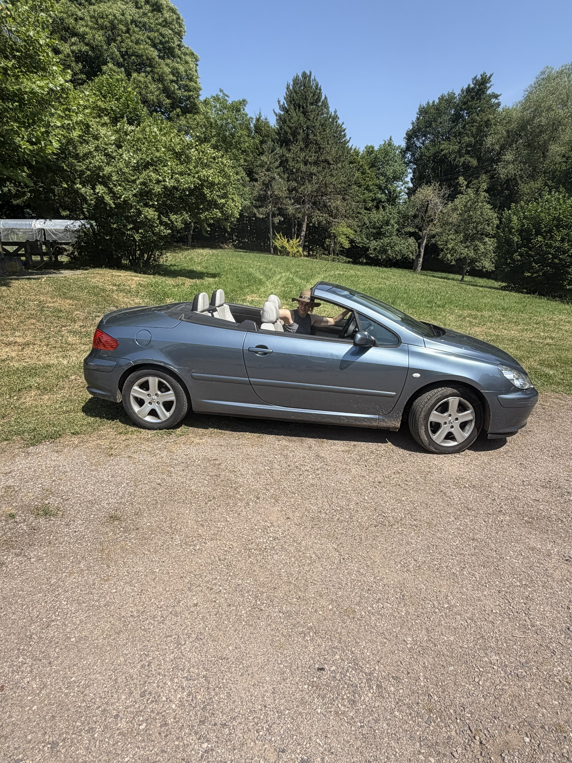 PEUGEOT 2.0 16V 138 Cabriolet-image-0