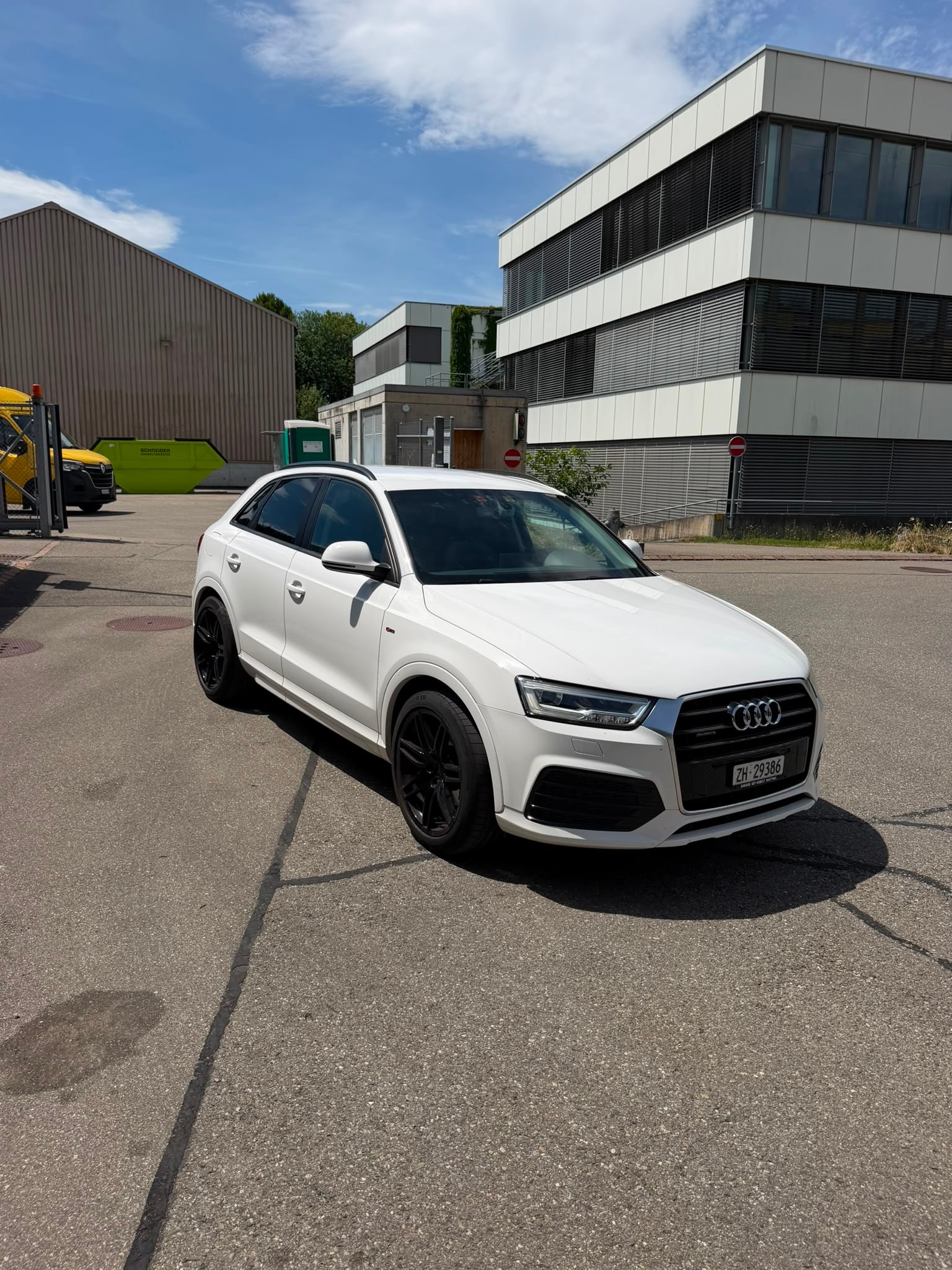 AUDI Q3 2.0 TDI sport quattro S-tronic-image-1