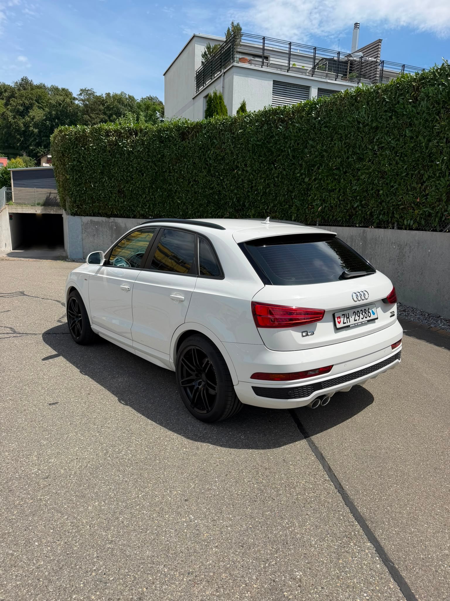 AUDI Q3 2.0 TDI sport quattro S-tronic-image-3
