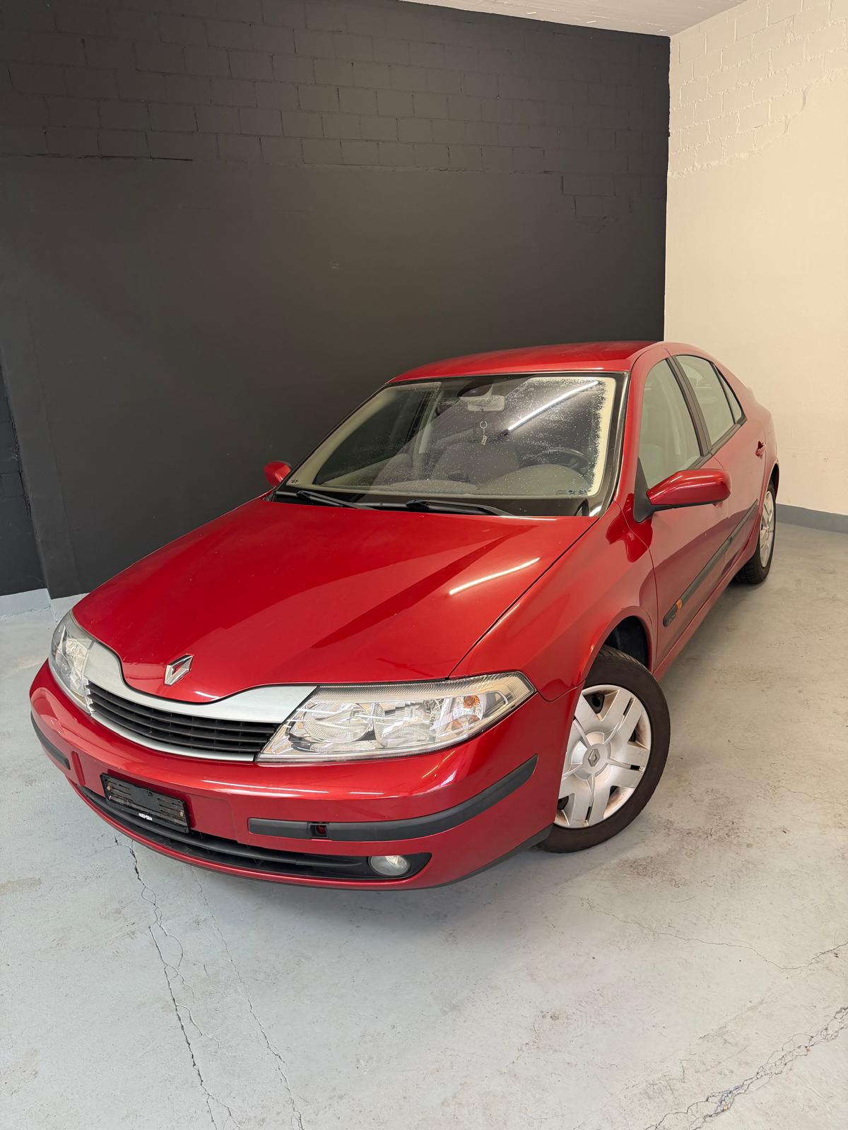 RENAULT Laguna 2.0 16V Expression Automatic ***CH-Fahrzeug***-image-2