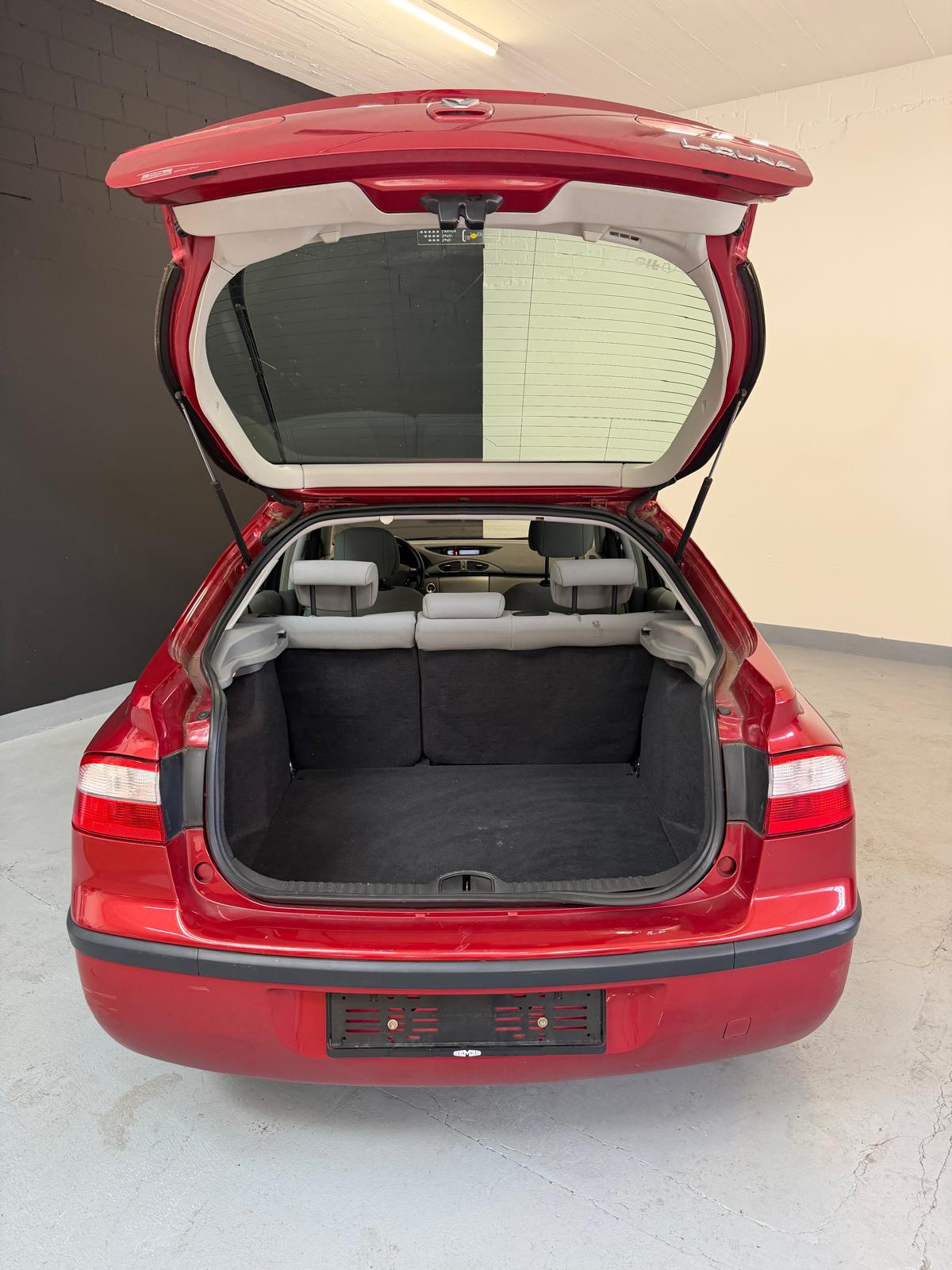 RENAULT Laguna 2.0 16V Expression Automatic ***CH-Fahrzeug***-image-5