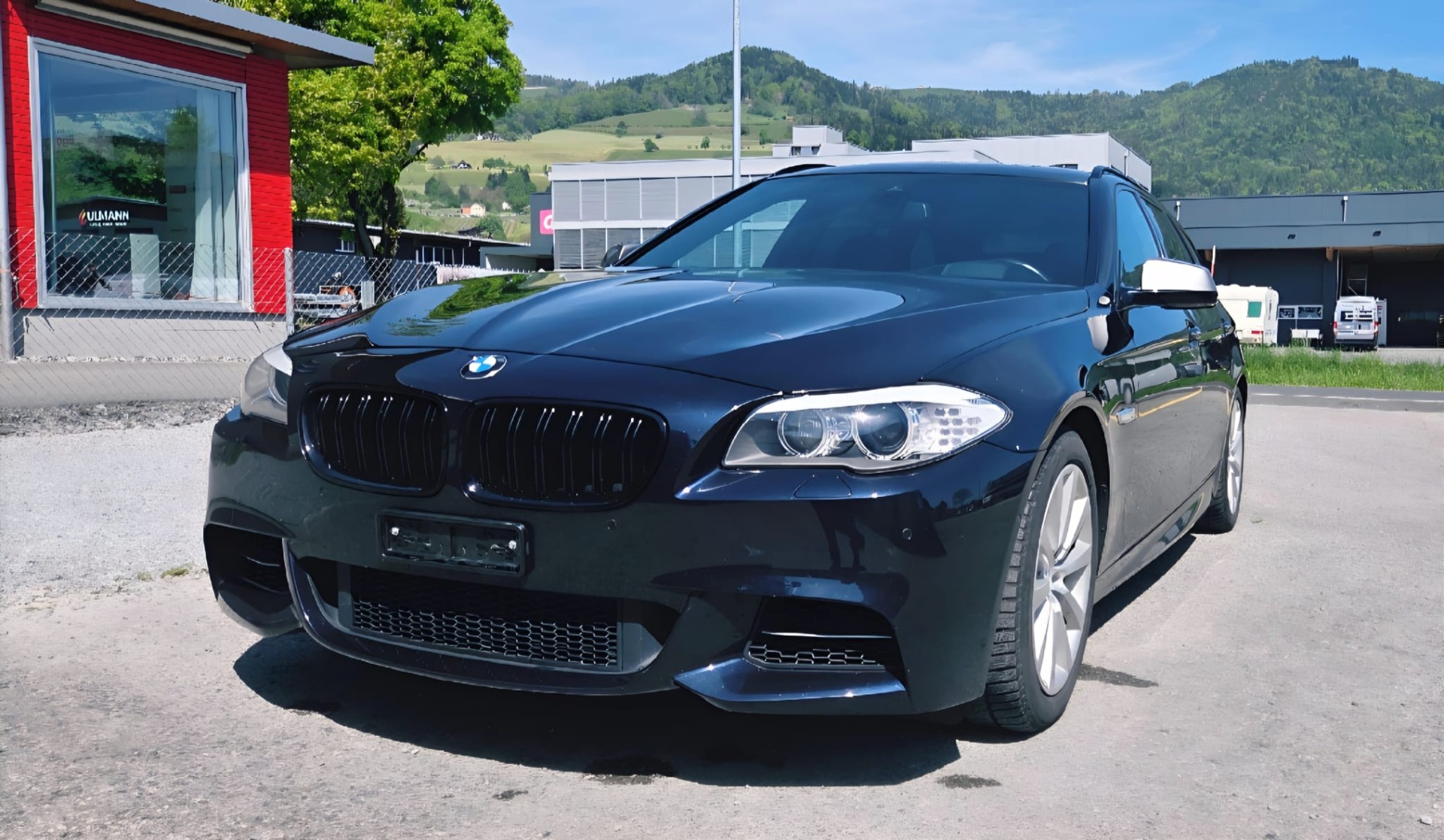 BMW M550d xDrive Touring Steptronic-image-0