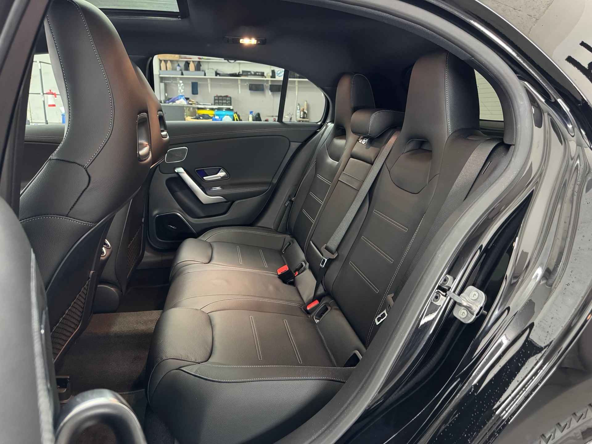MERCEDES-BENZ A 220 4Matic 8G-DCT-image-12