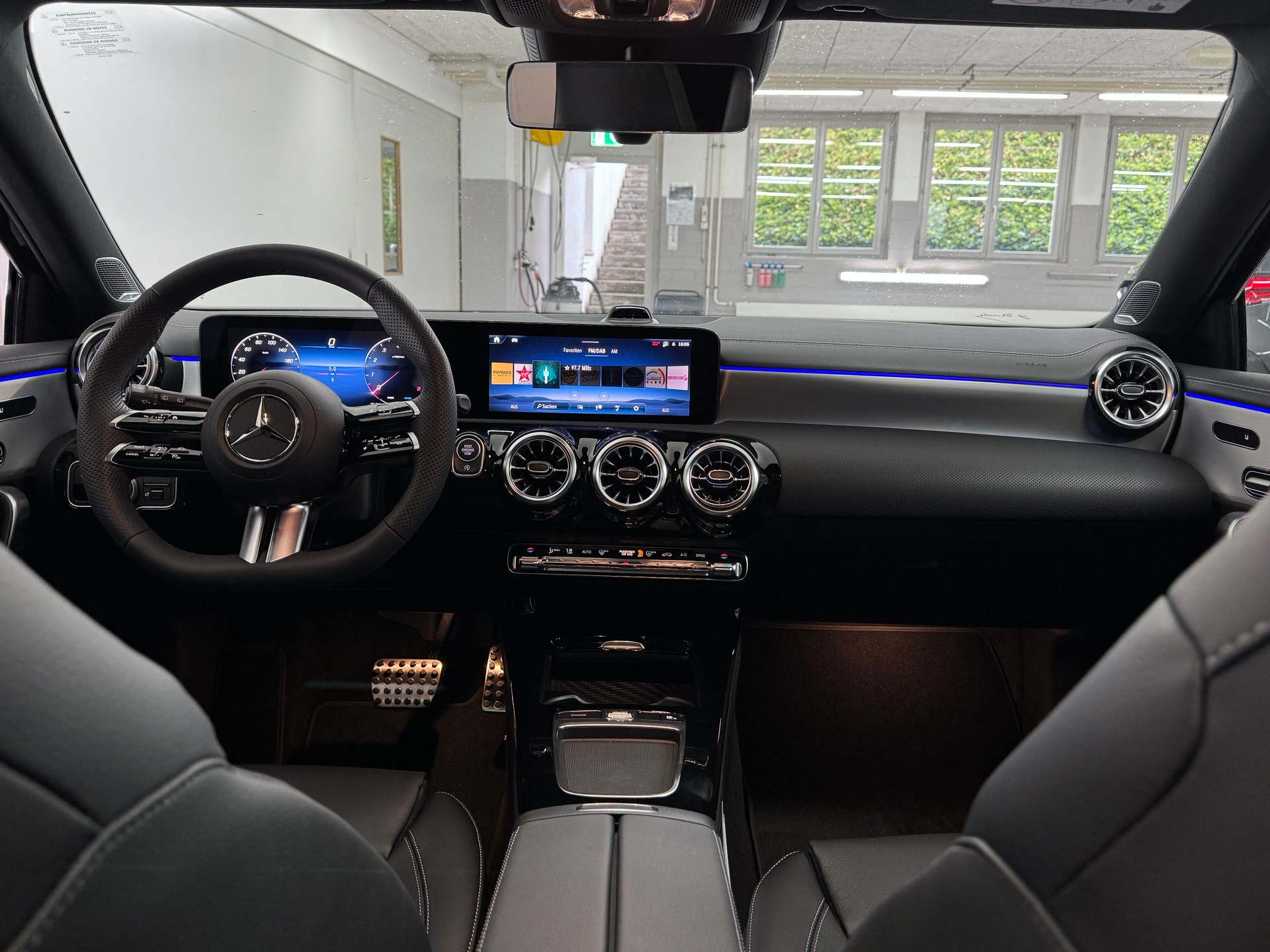 MERCEDES-BENZ A 220 4Matic 8G-DCT-image-8