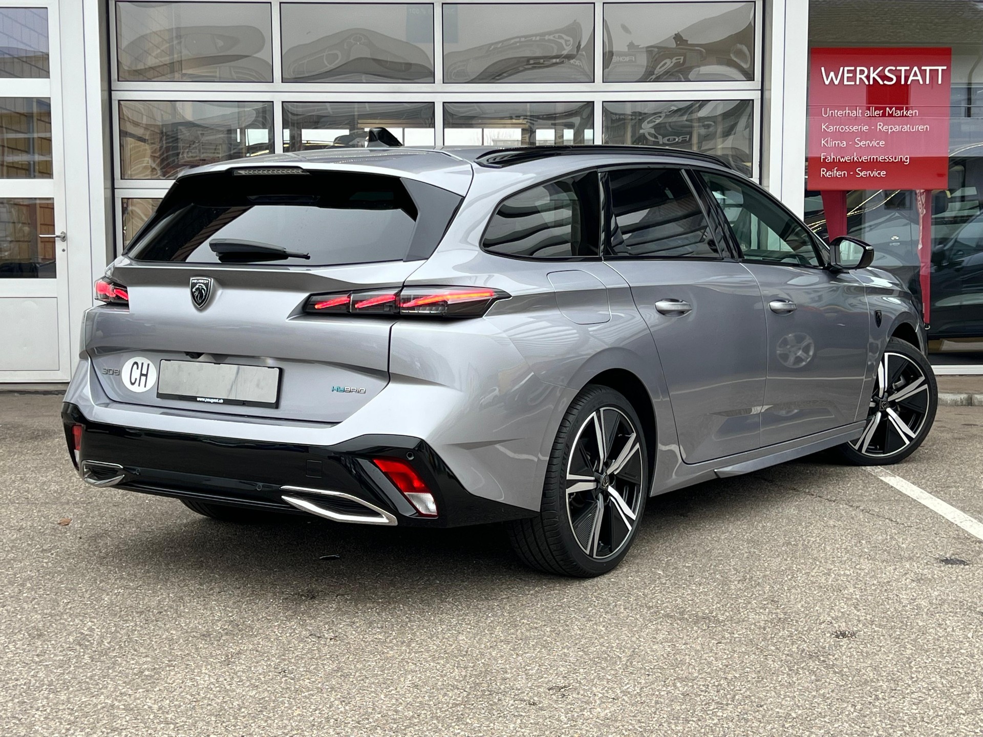 PEUGEOT 308 SW 1.6 PHEV 180 GT-image-7