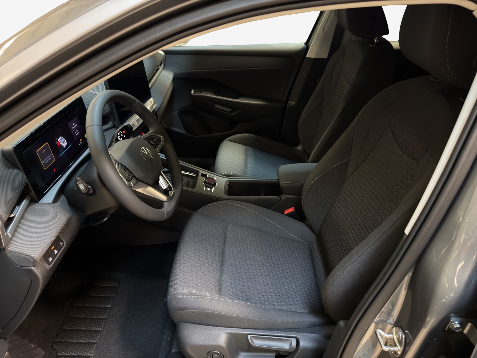 VW T-Roc 1.5 eTSI mHEV Life DSG-image-7