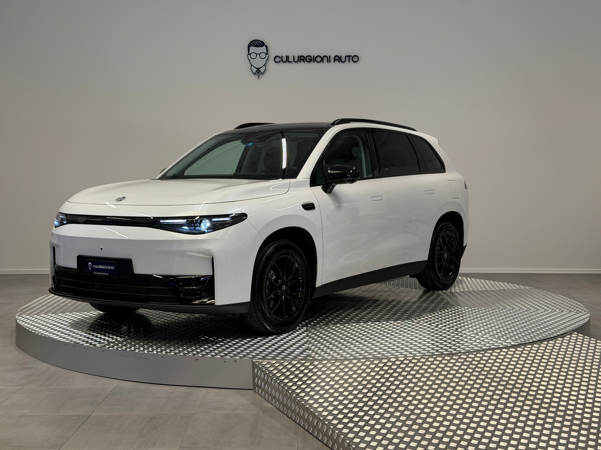 LEAPMOTOR C10 REEV 28kWh-image-0