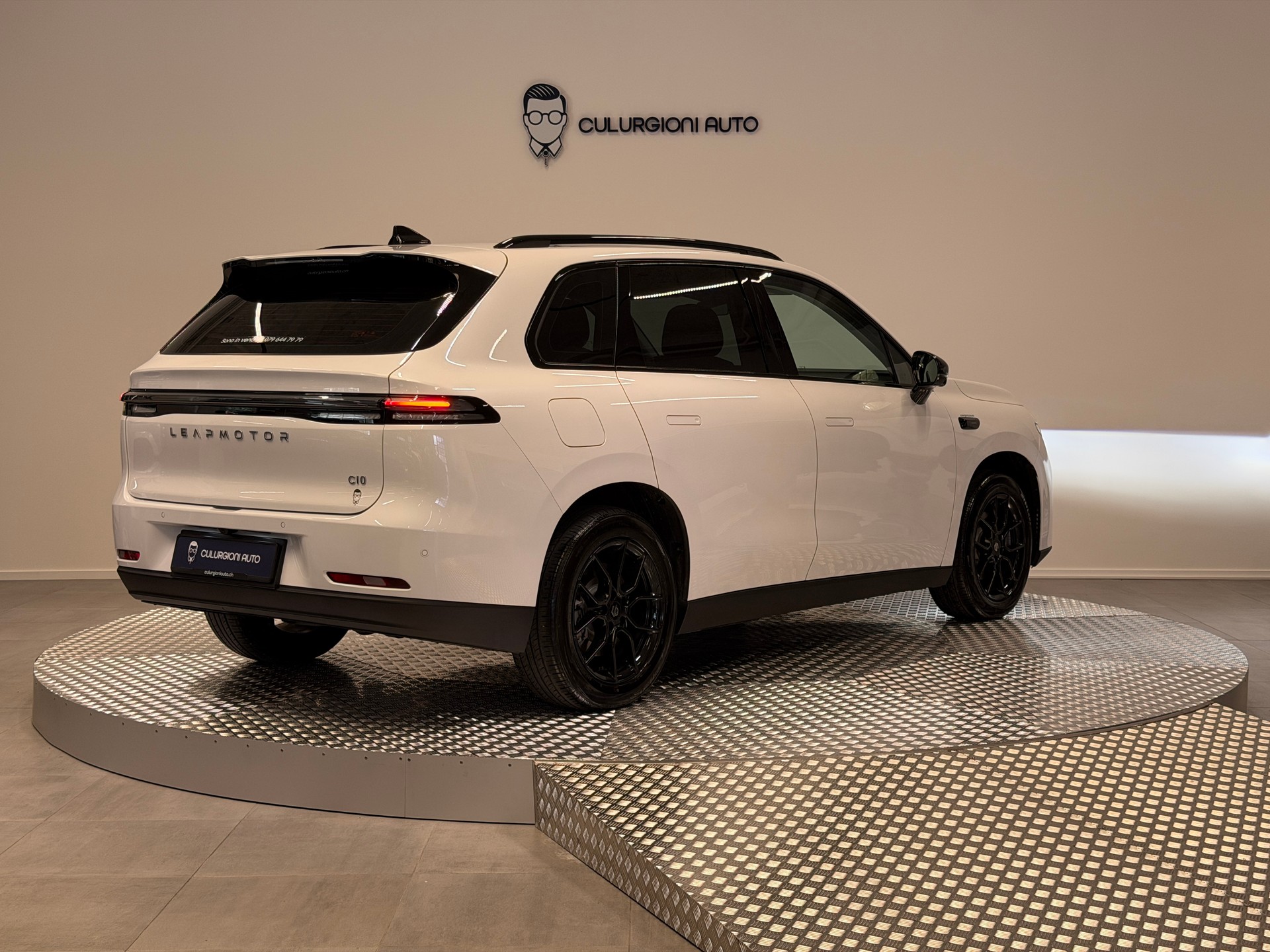 LEAPMOTOR C10 REEV 28kWh-image-4