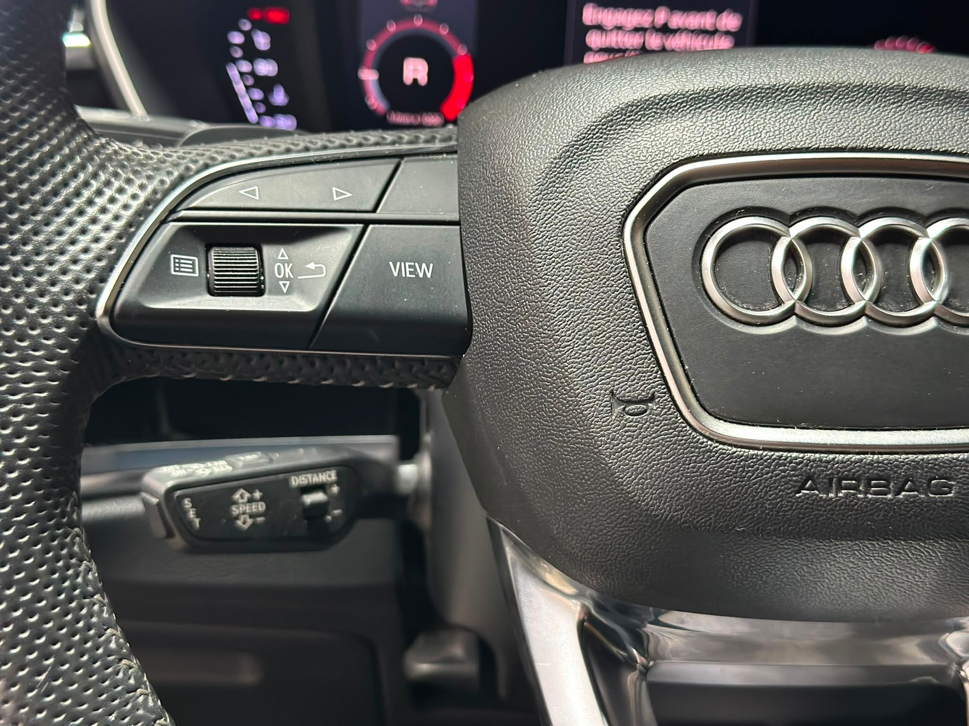 AUDI Q3 35 TFSI S line S-tronic-image-14